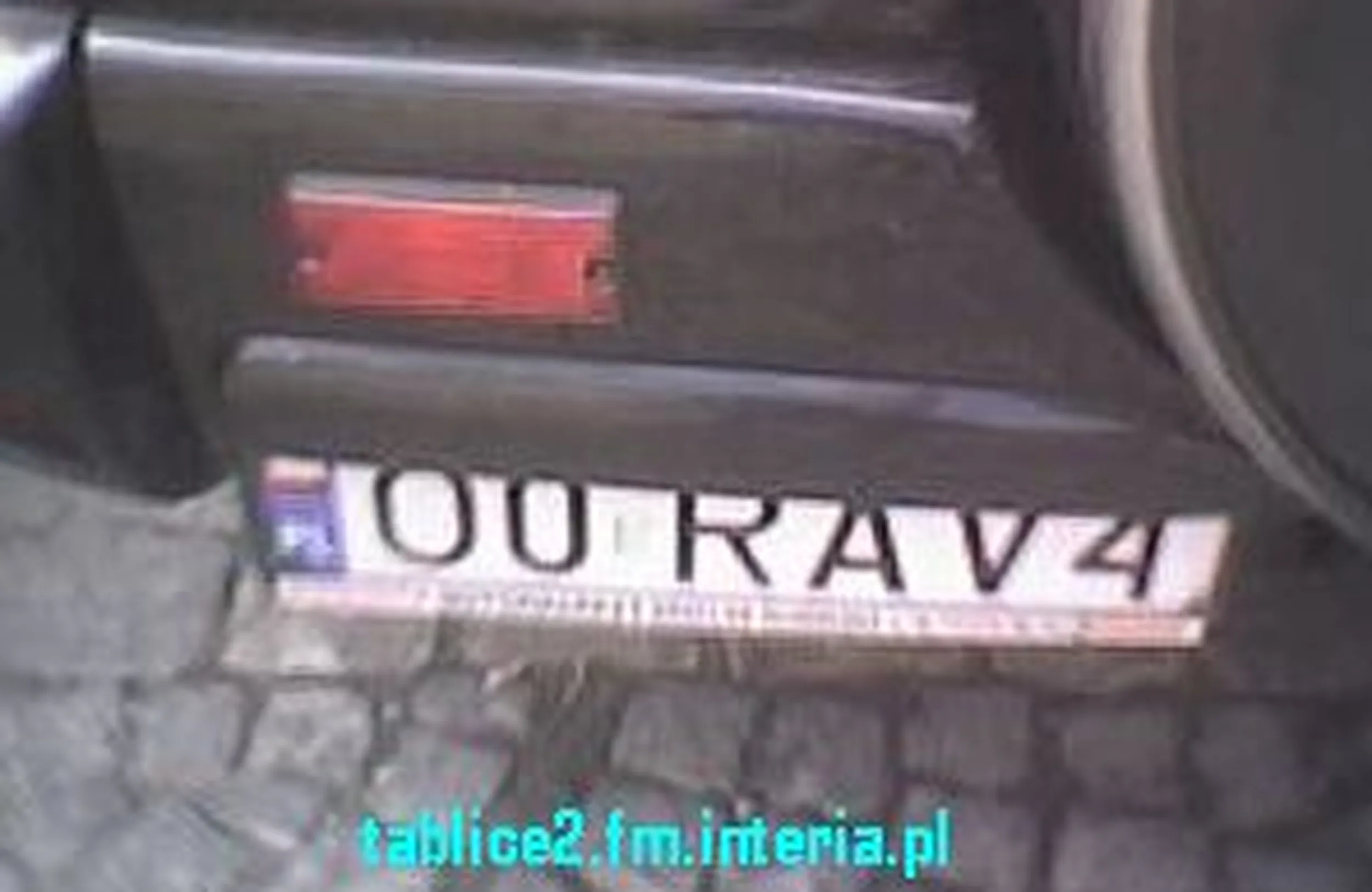 Fajny numer, blacha O0 RAV4