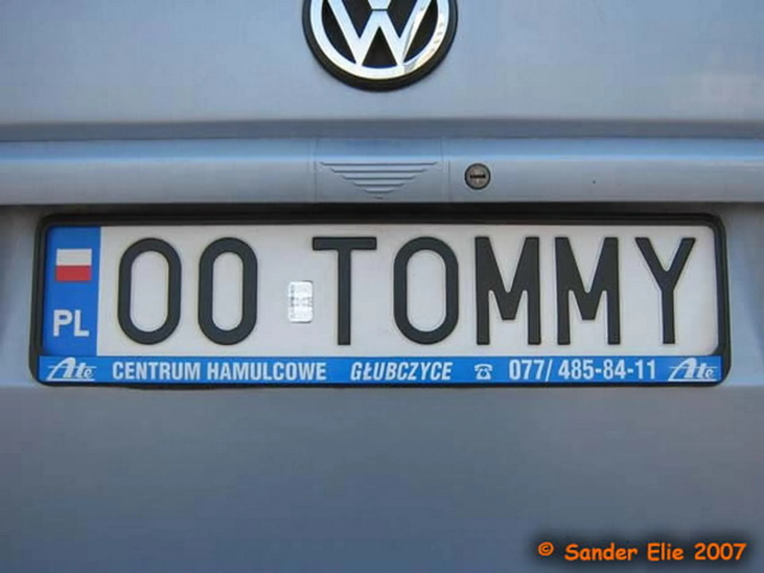 Fajny numer, blacha O0 TOMMY