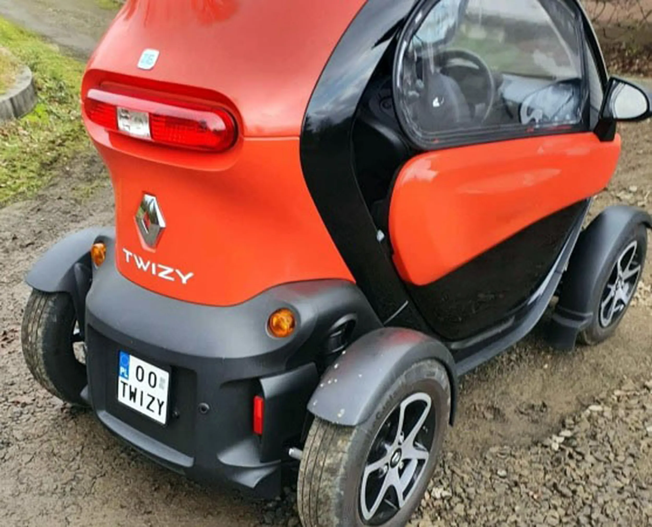 Fajny numer, blacha O0 TWIZY