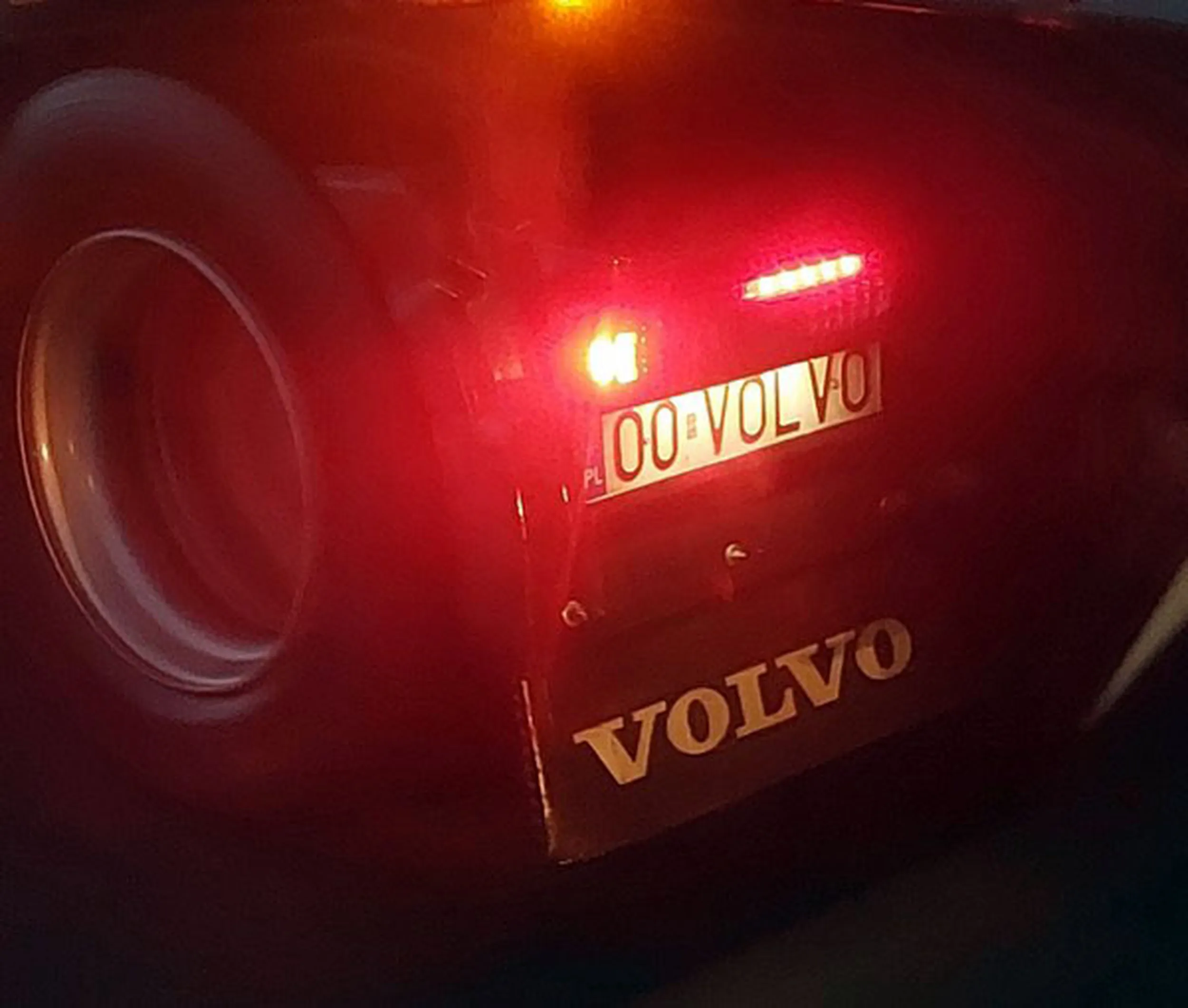 Fajny numer, blacha O0 VOLVO