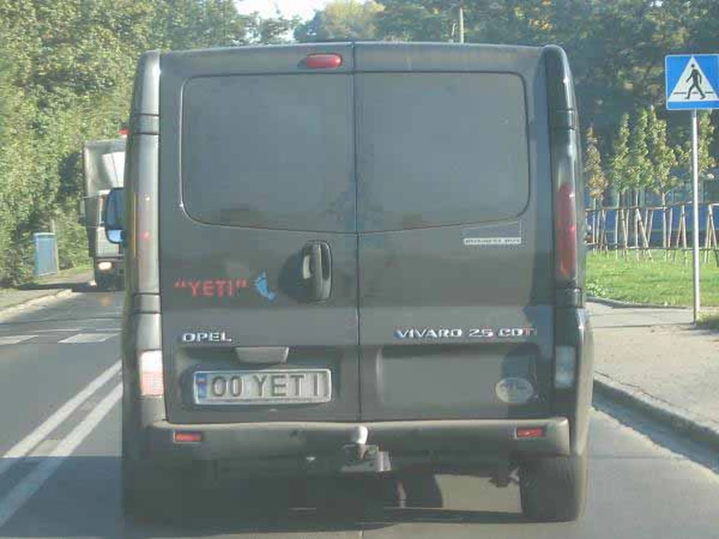 Fajny numer, blacha O0 YETI