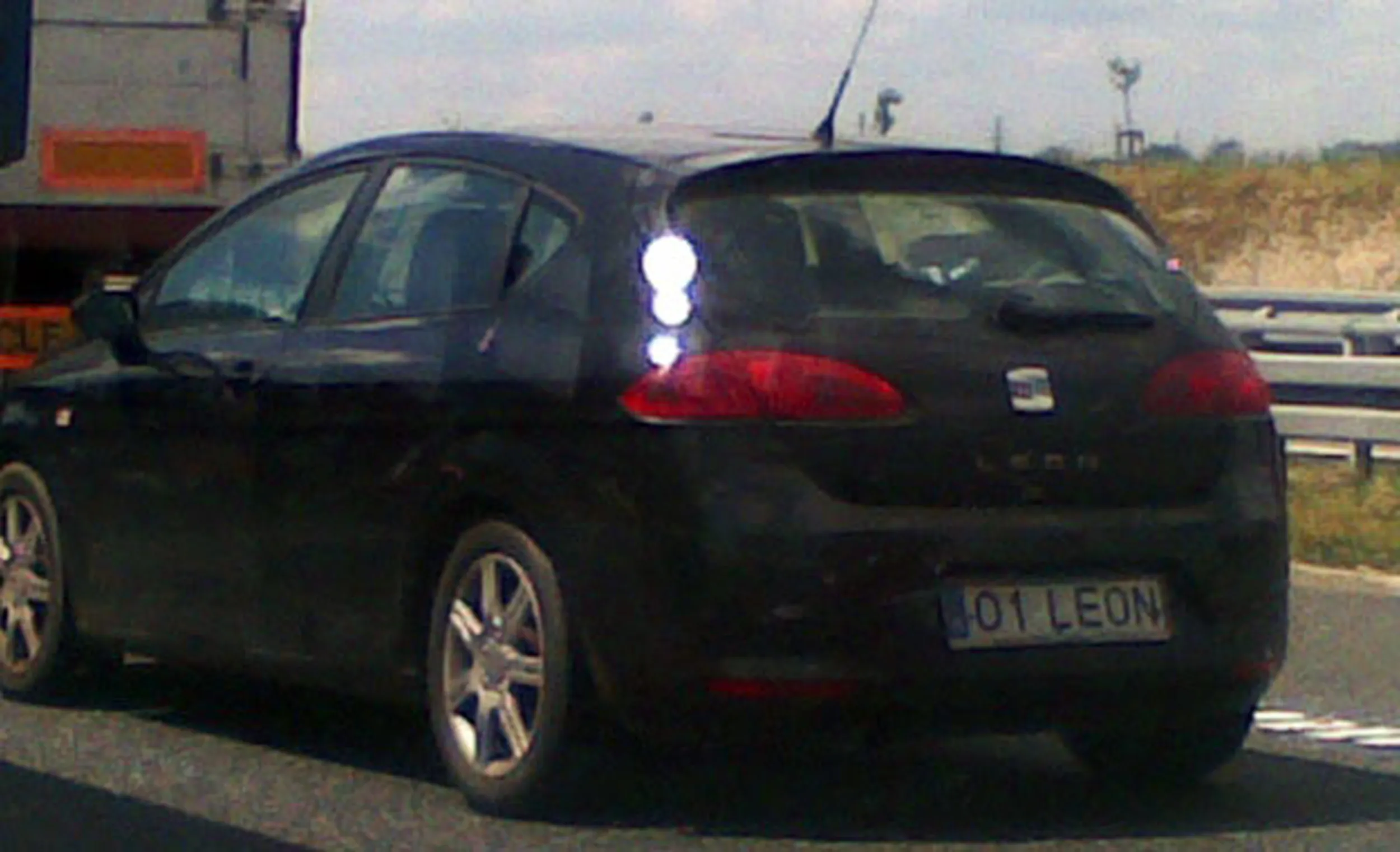 Fajny numer, blacha O1 LEON