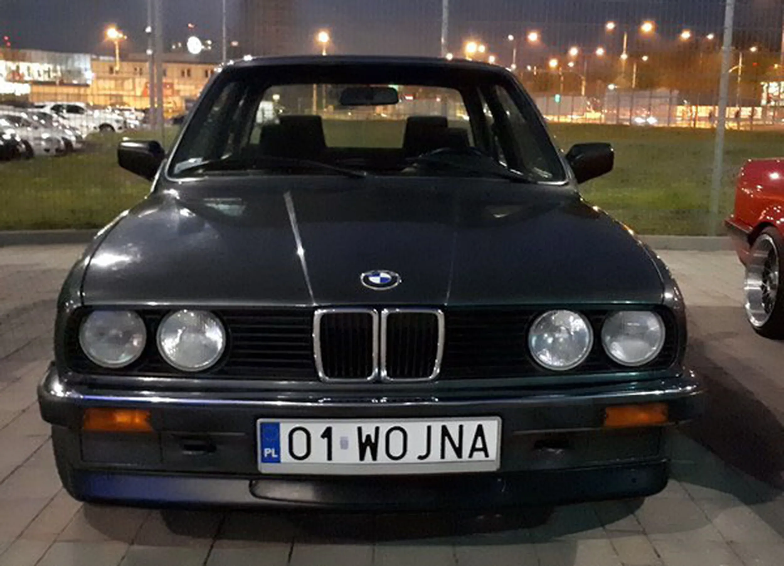 Fajny numer, blacha O1 WOJNA