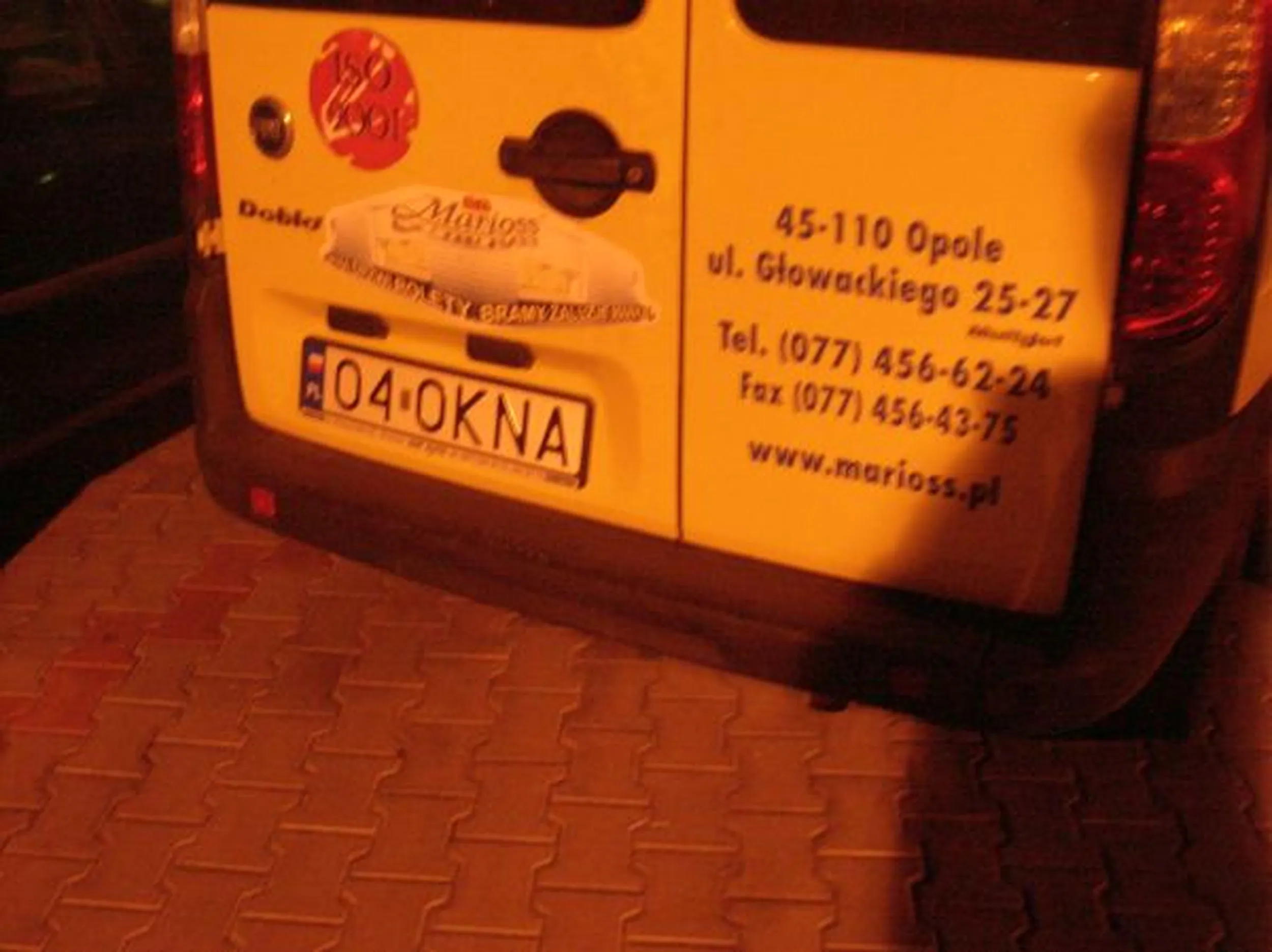 Fajny numer, blacha O4 OKNA