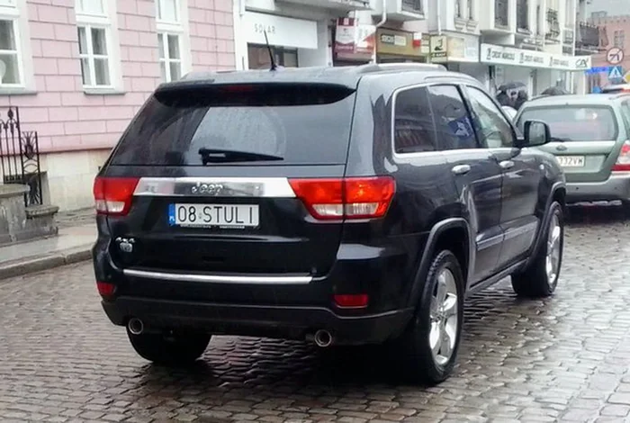 Fajny numer, blacha O8 STULI