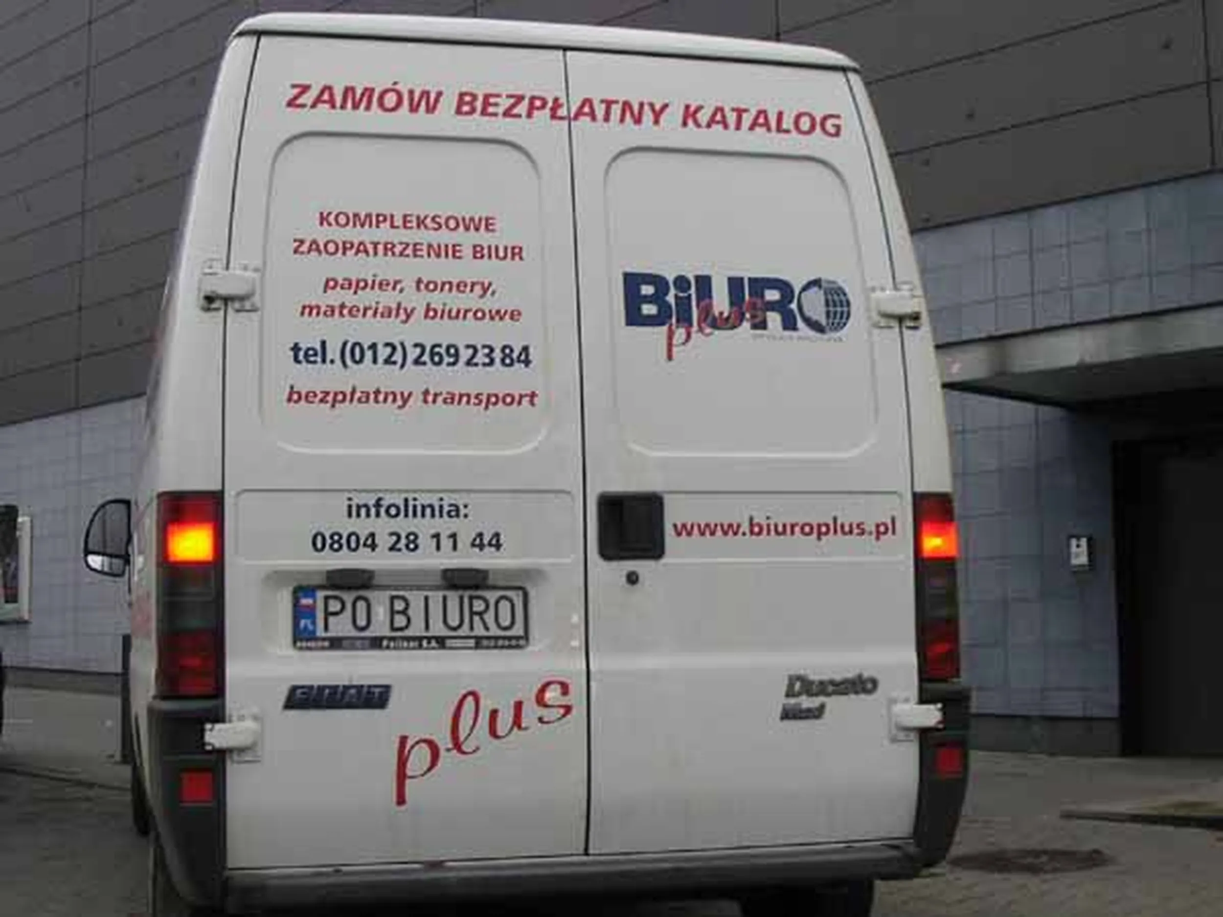 Fajny numer, blacha P0 BIURO