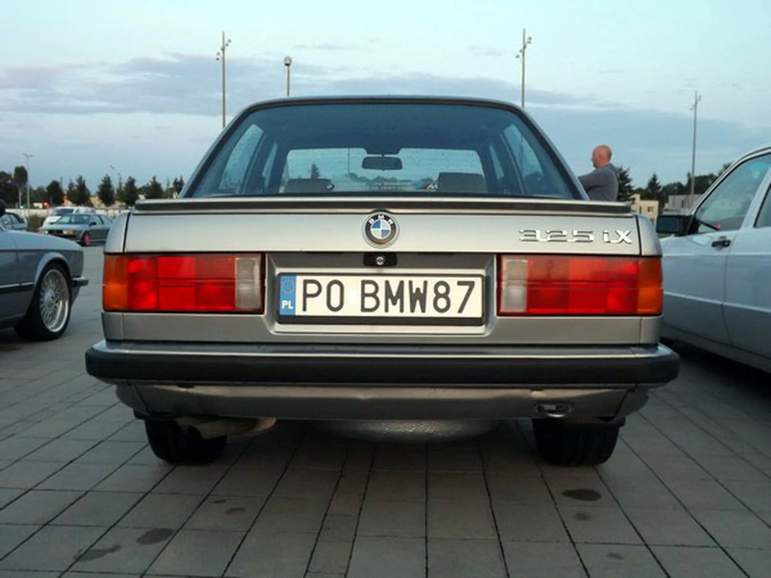 Fajny numer, blacha P0 BMW87