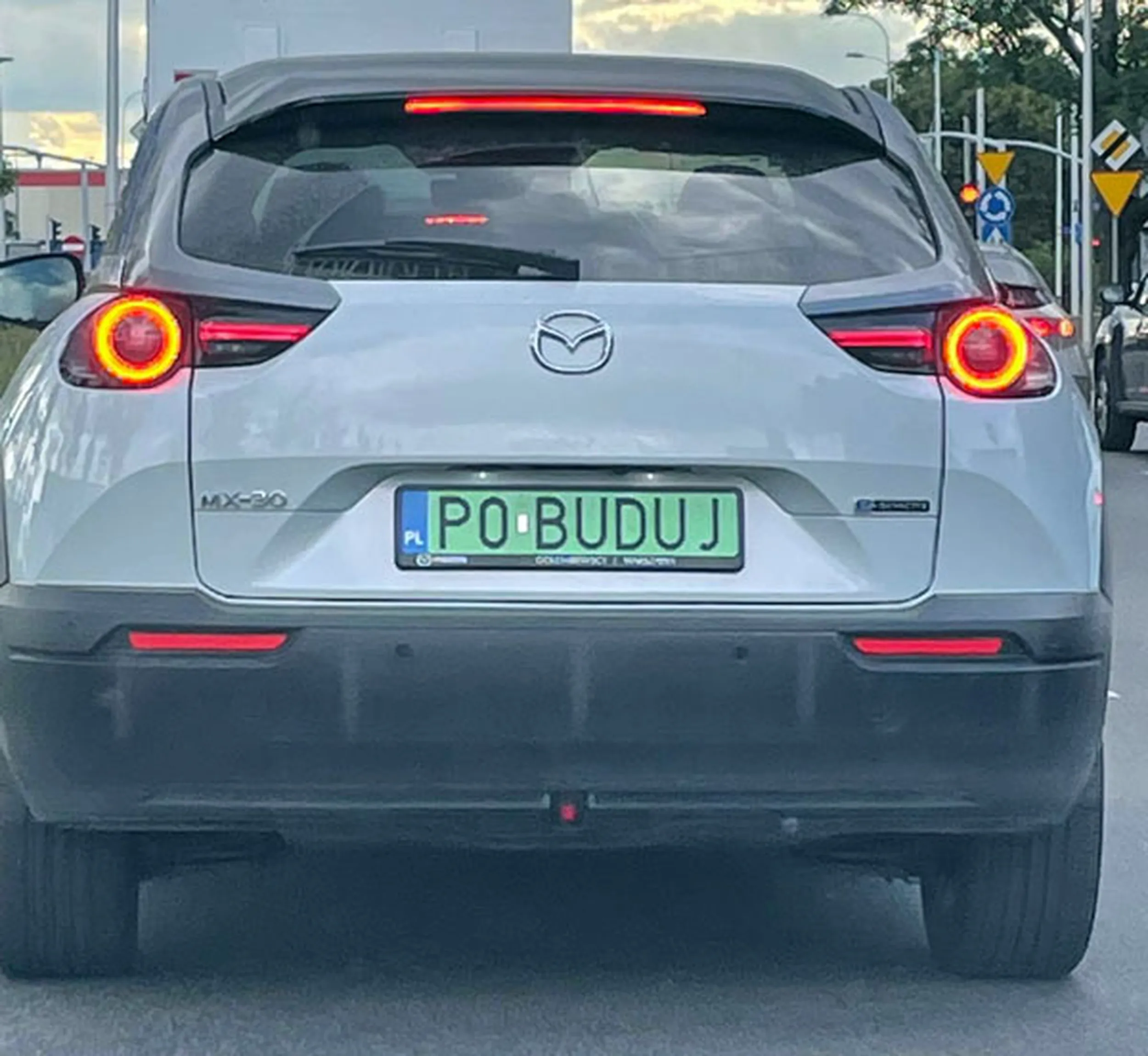 Fajny numer, blacha P0 BUDUJ