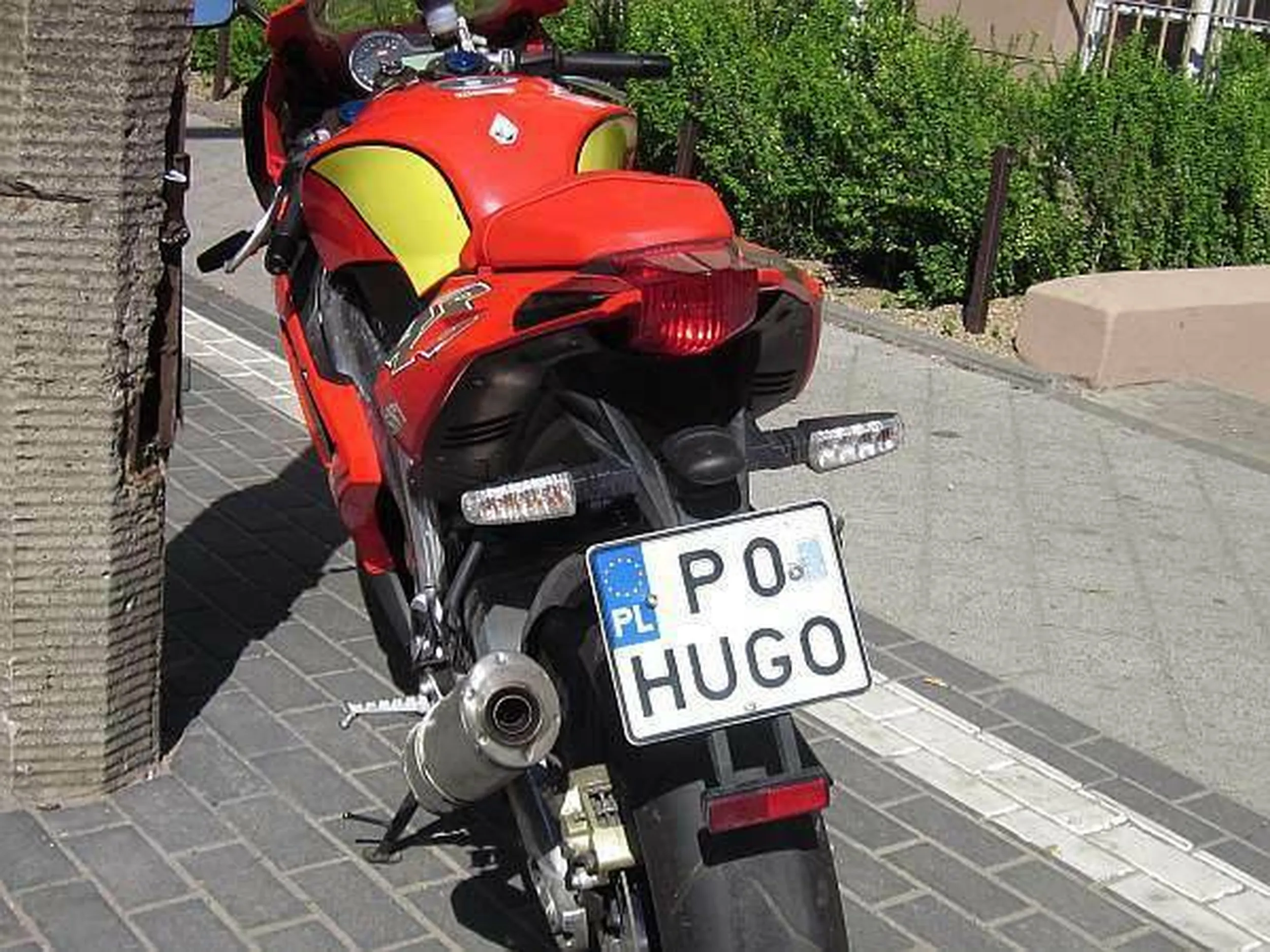 Fajny numer, blacha P0 HUGO