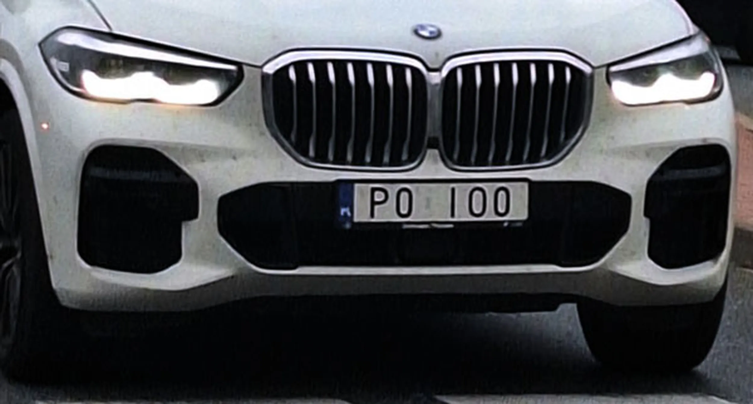 Fajny numer, blacha P0 IO0