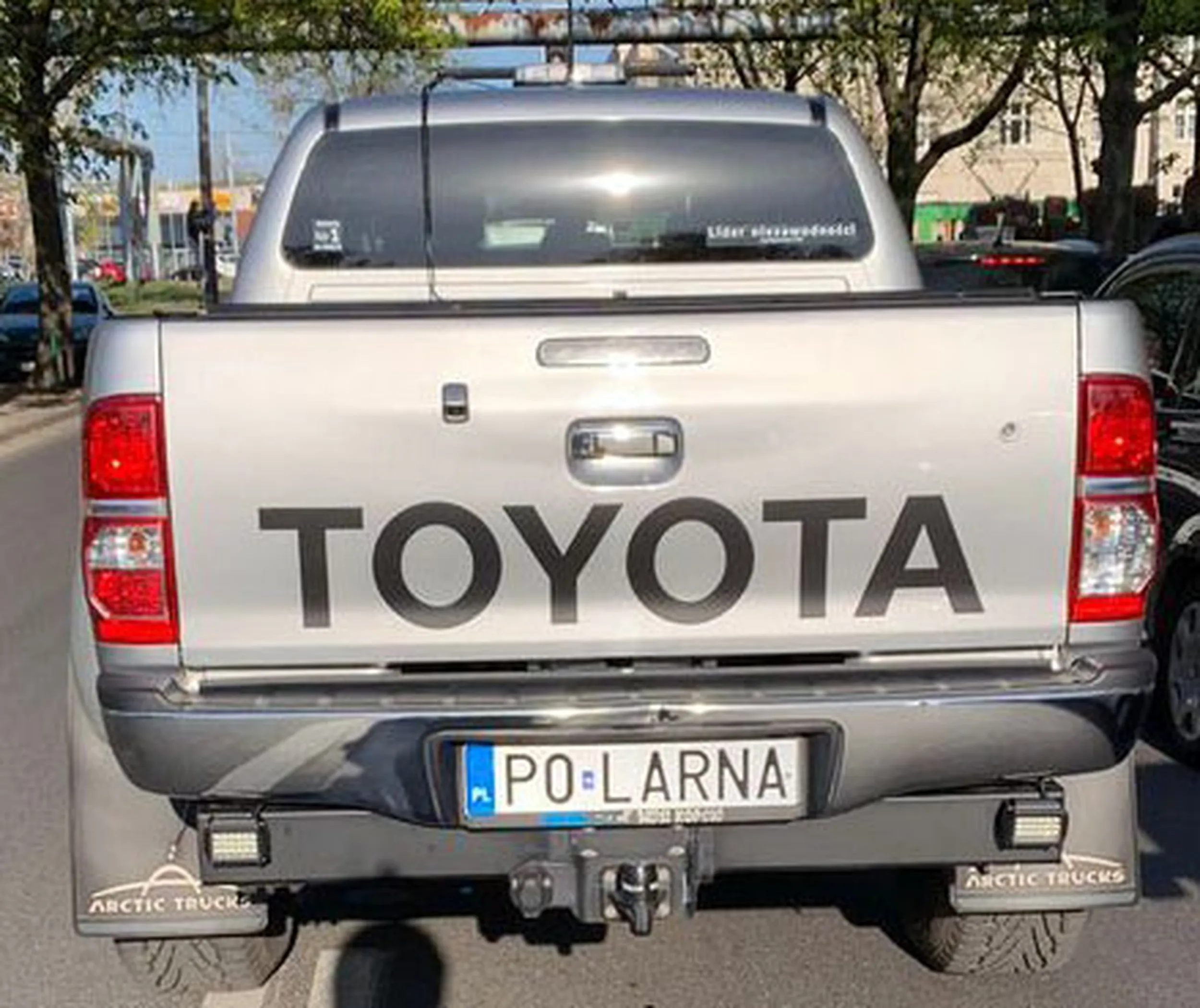 Fajny numer, blacha P0 LARNA