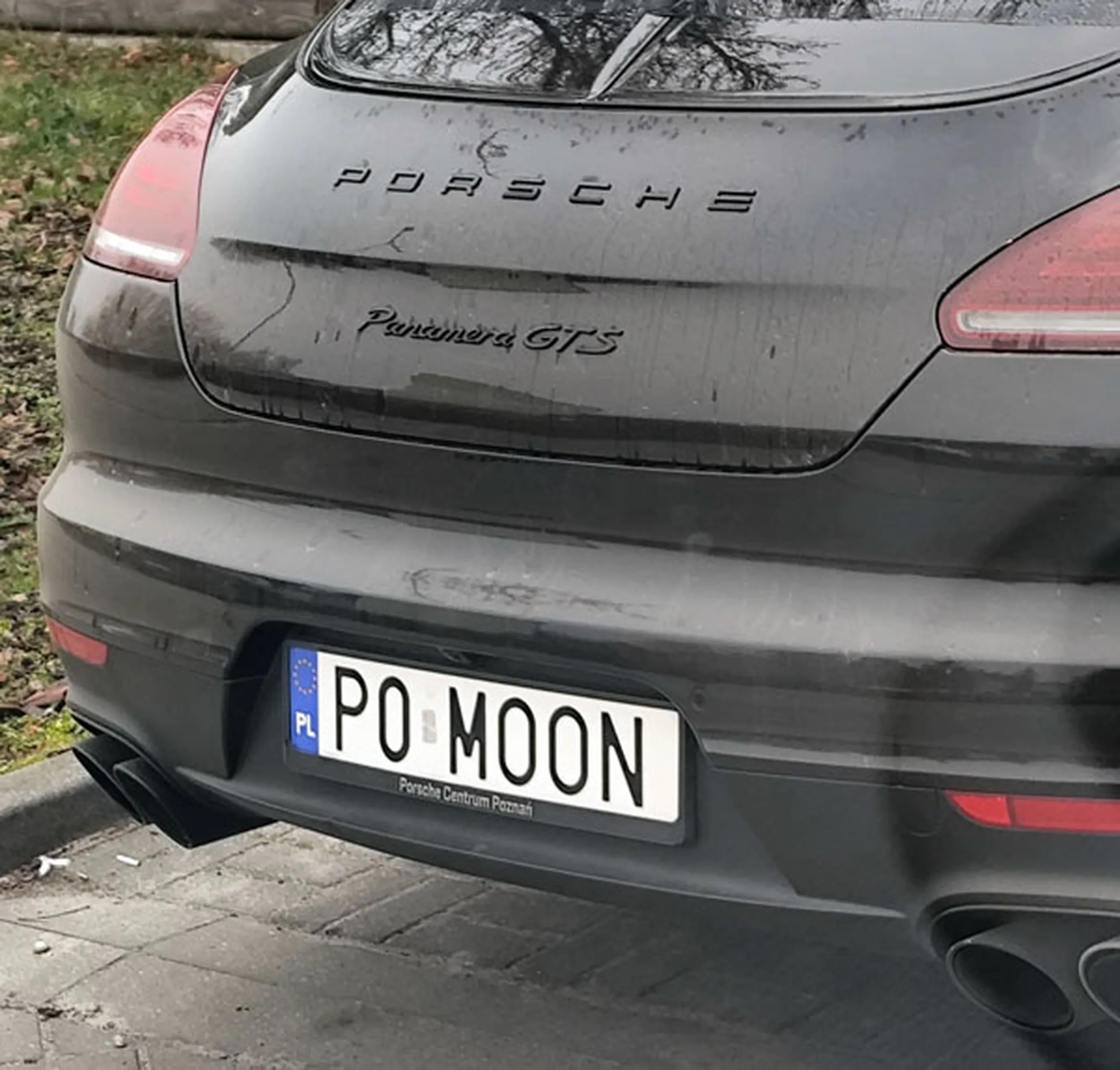 Fajny numer, blacha P0 MOON