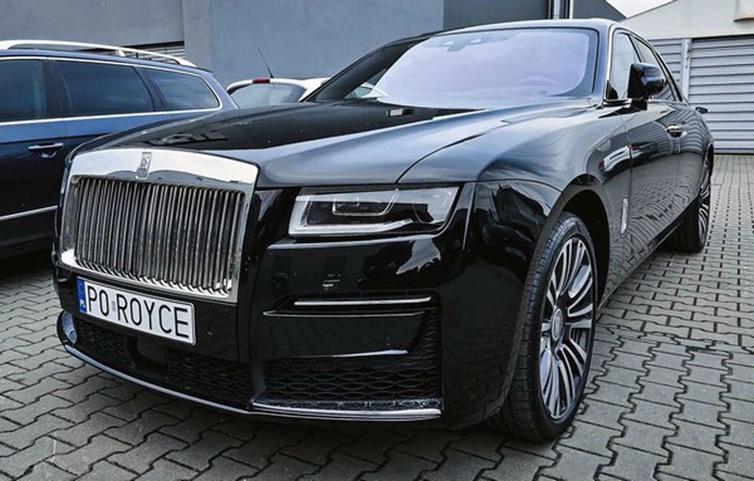 Fajny numer, blacha P0 ROYCE