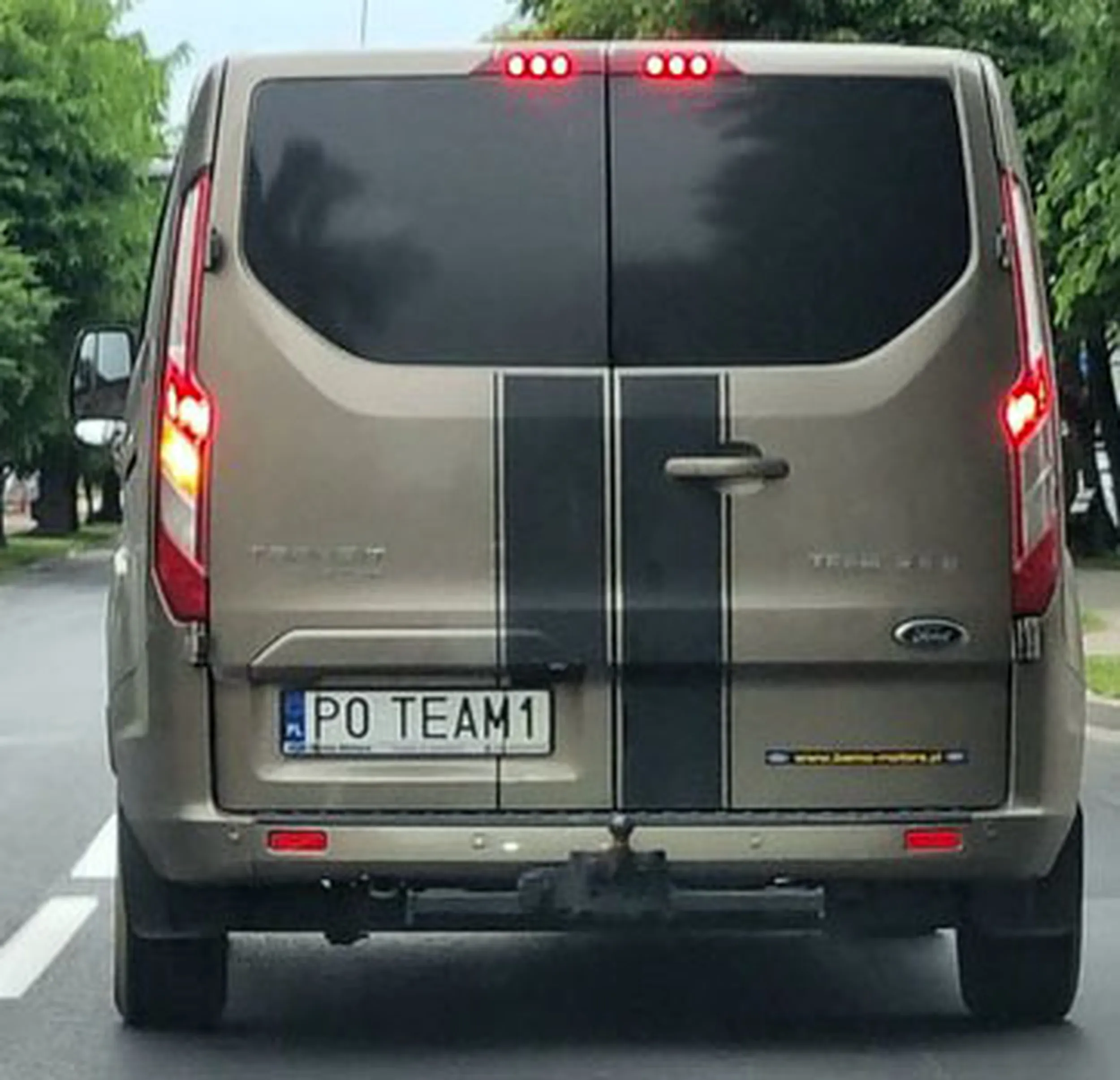 Fajny numer, blacha P0 TEAM1