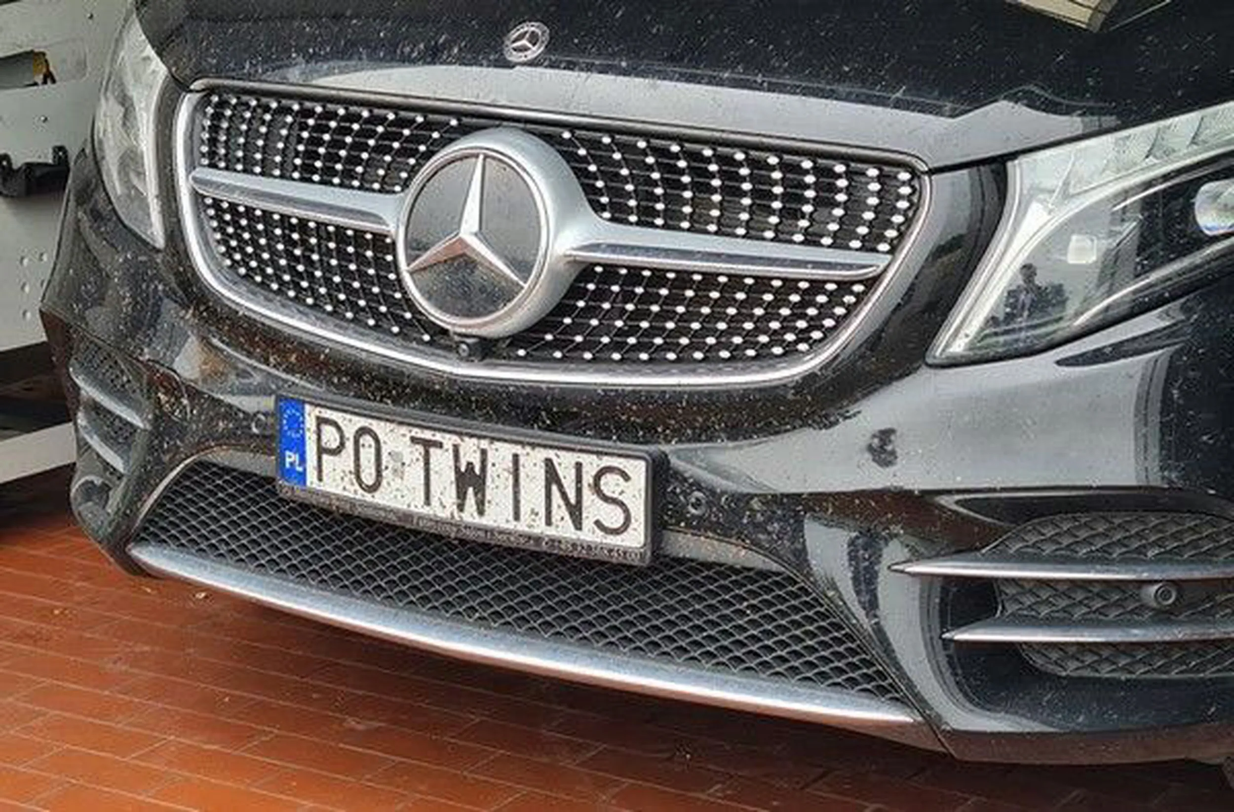 Fajny numer, blacha P0 TWINS