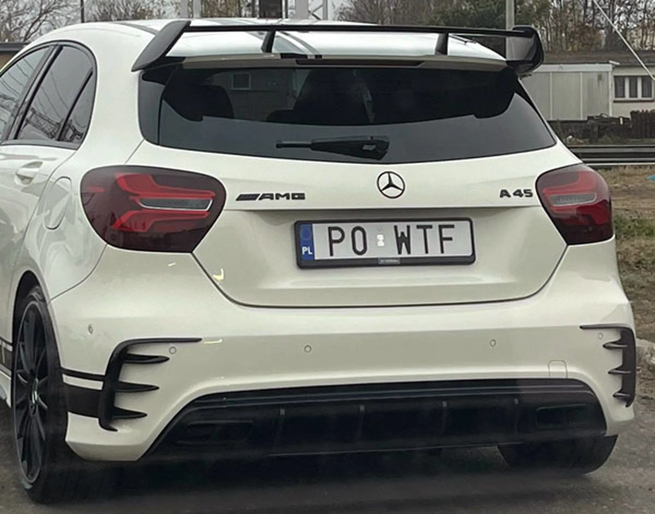 Fajny numer, blacha P0 WTF