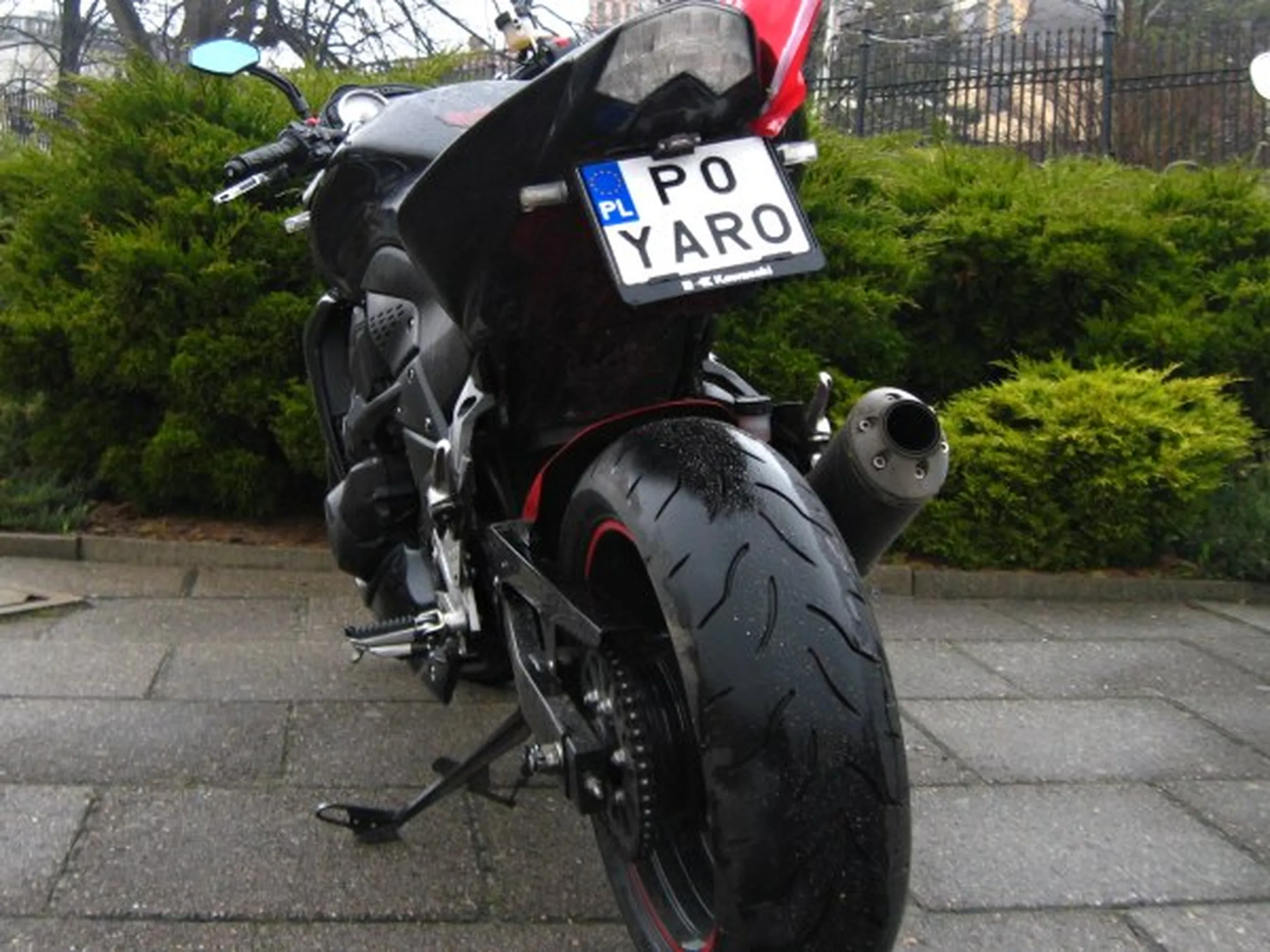 Fajny numer, blacha P0 YARO