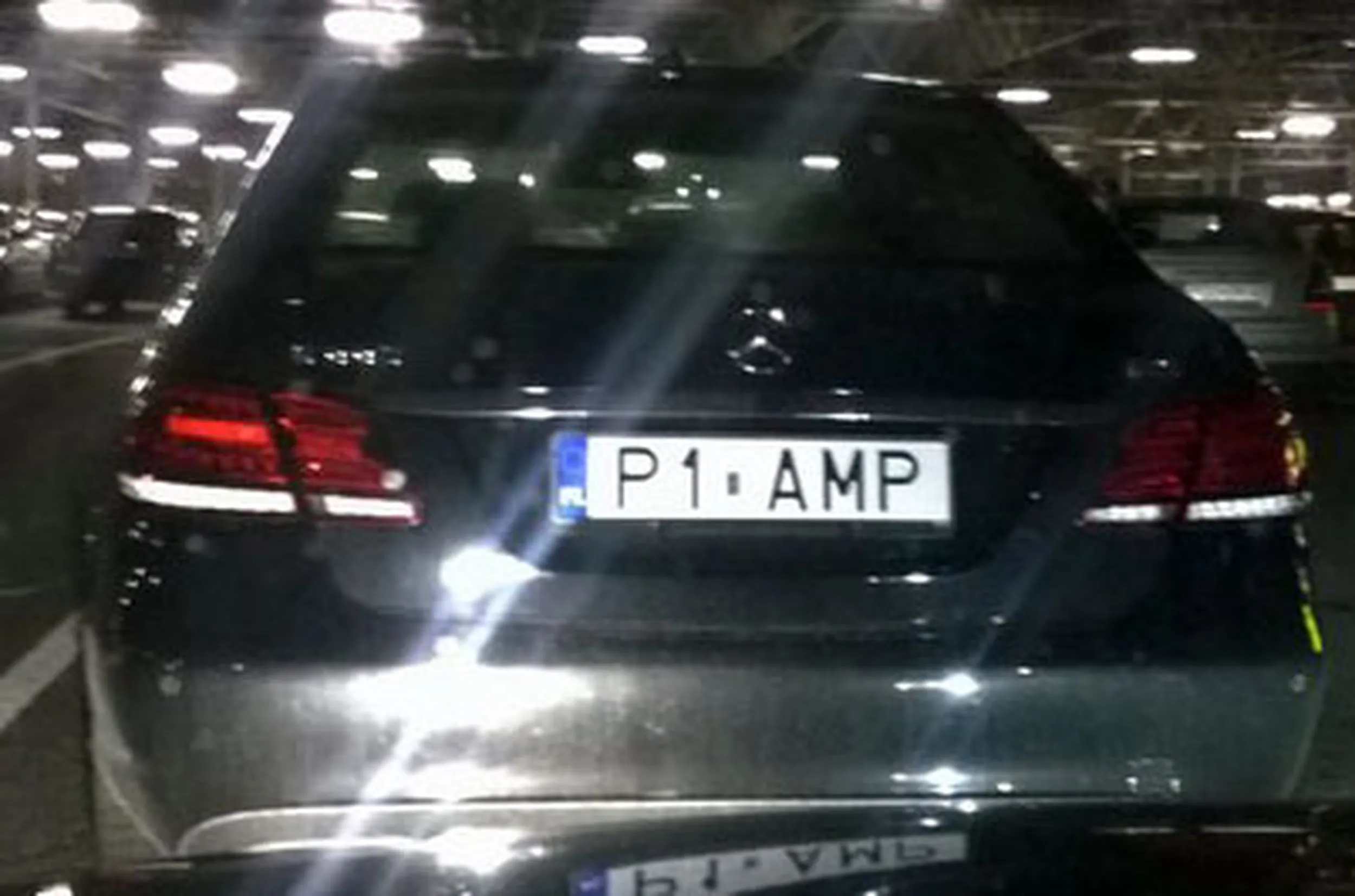 Fajny numer, blacha P1 AMP