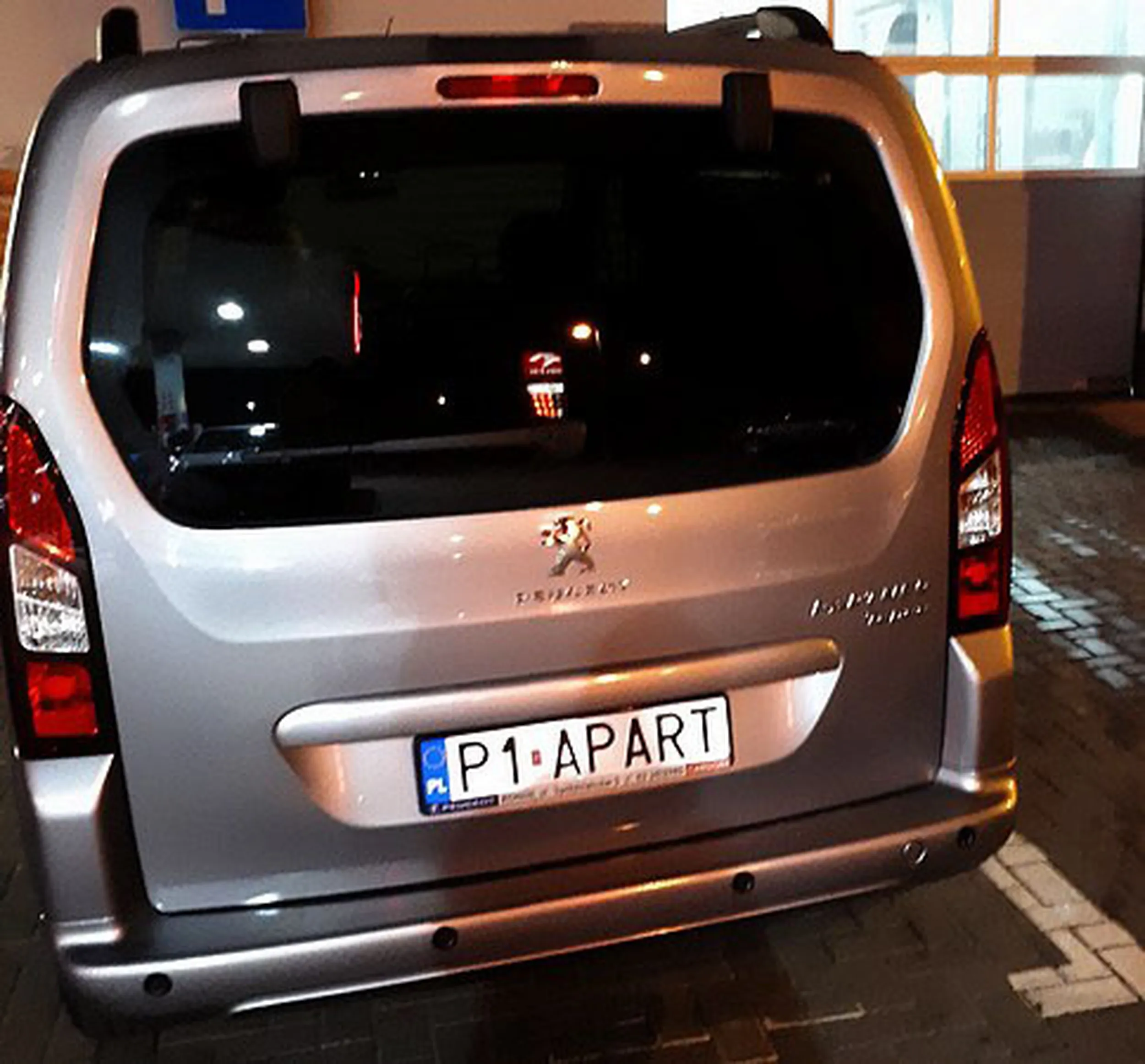 Fajny numer, blacha P1 APART