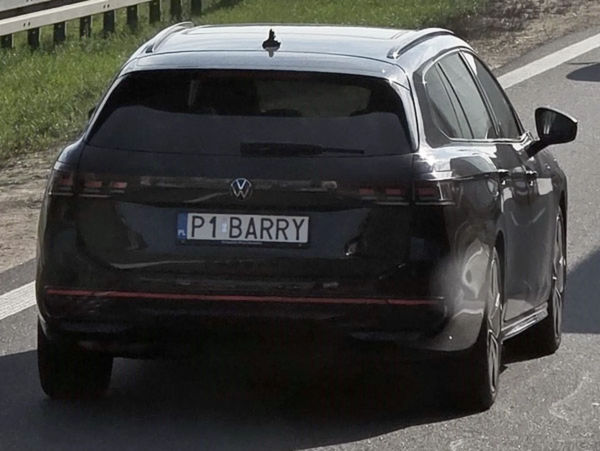 Fajny numer, blacha P1 BARRY