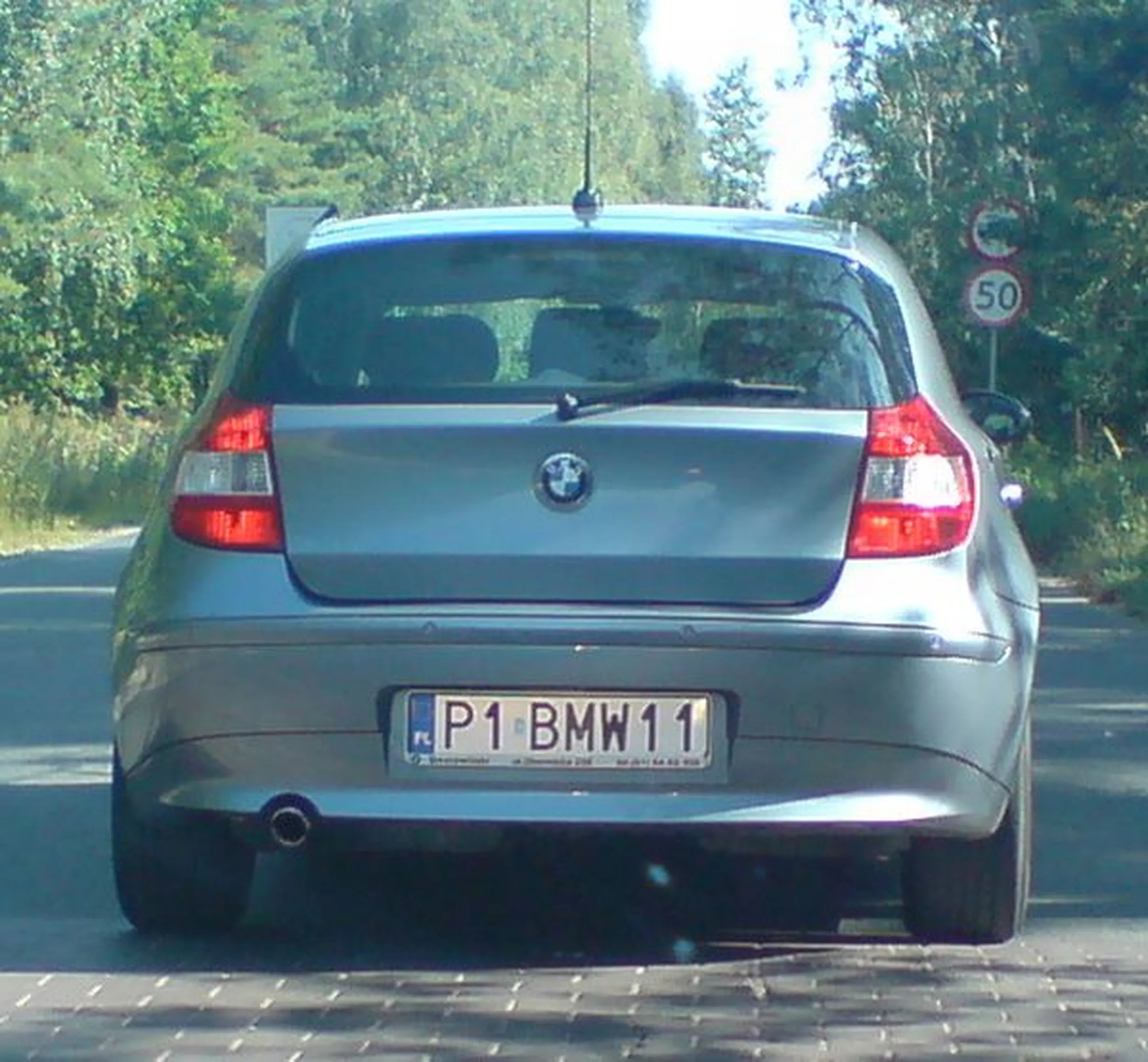 Fajny numer, blacha P1 BMW11