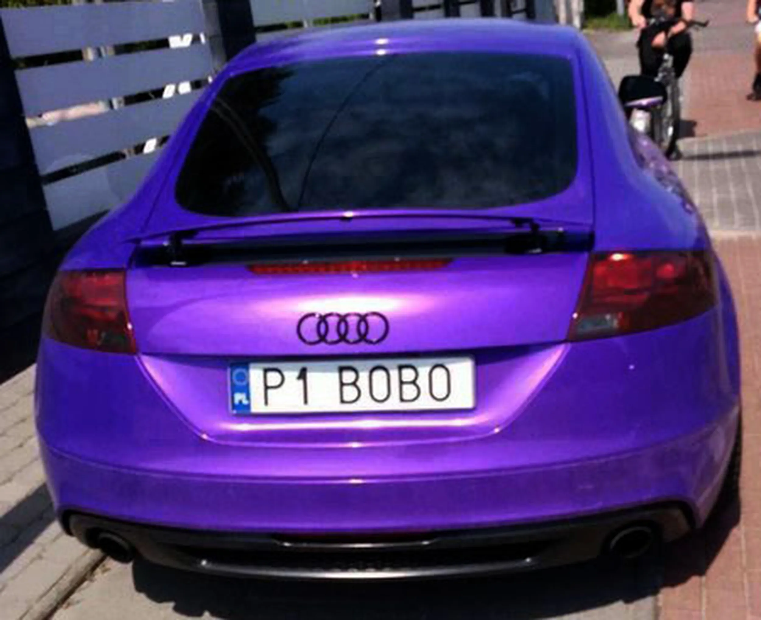 Fajny numer, blacha P1 BOBO