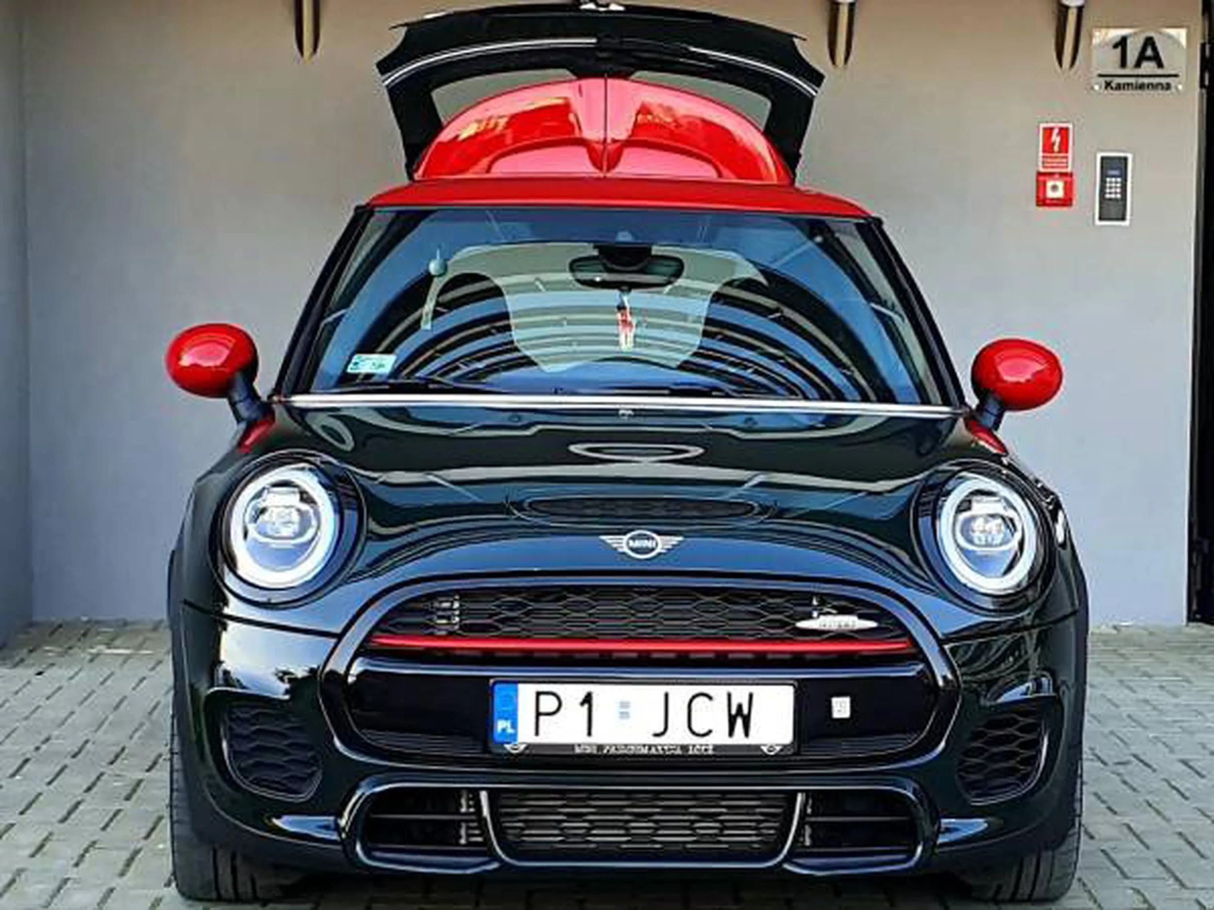 Fajny numer, blacha P1 JCW