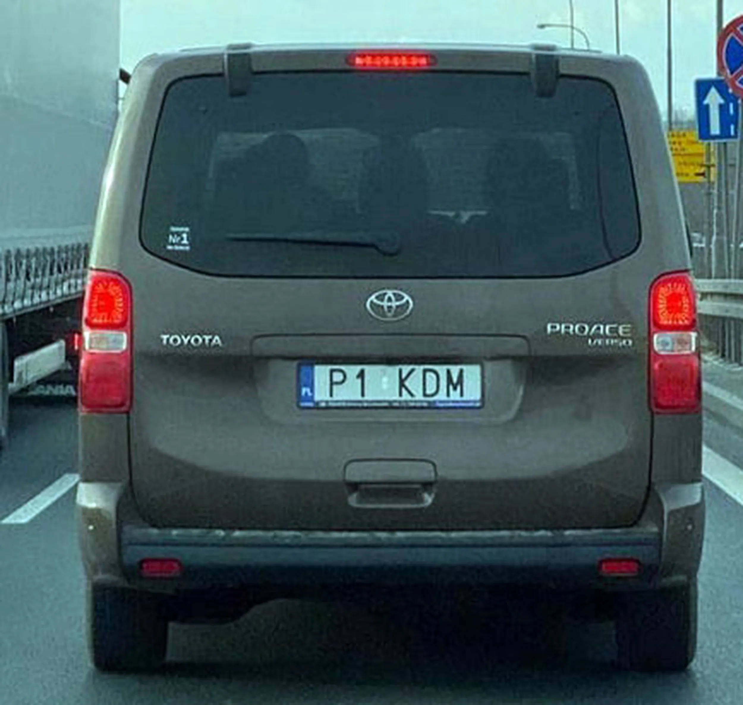 Fajny numer, blacha P1 KDM