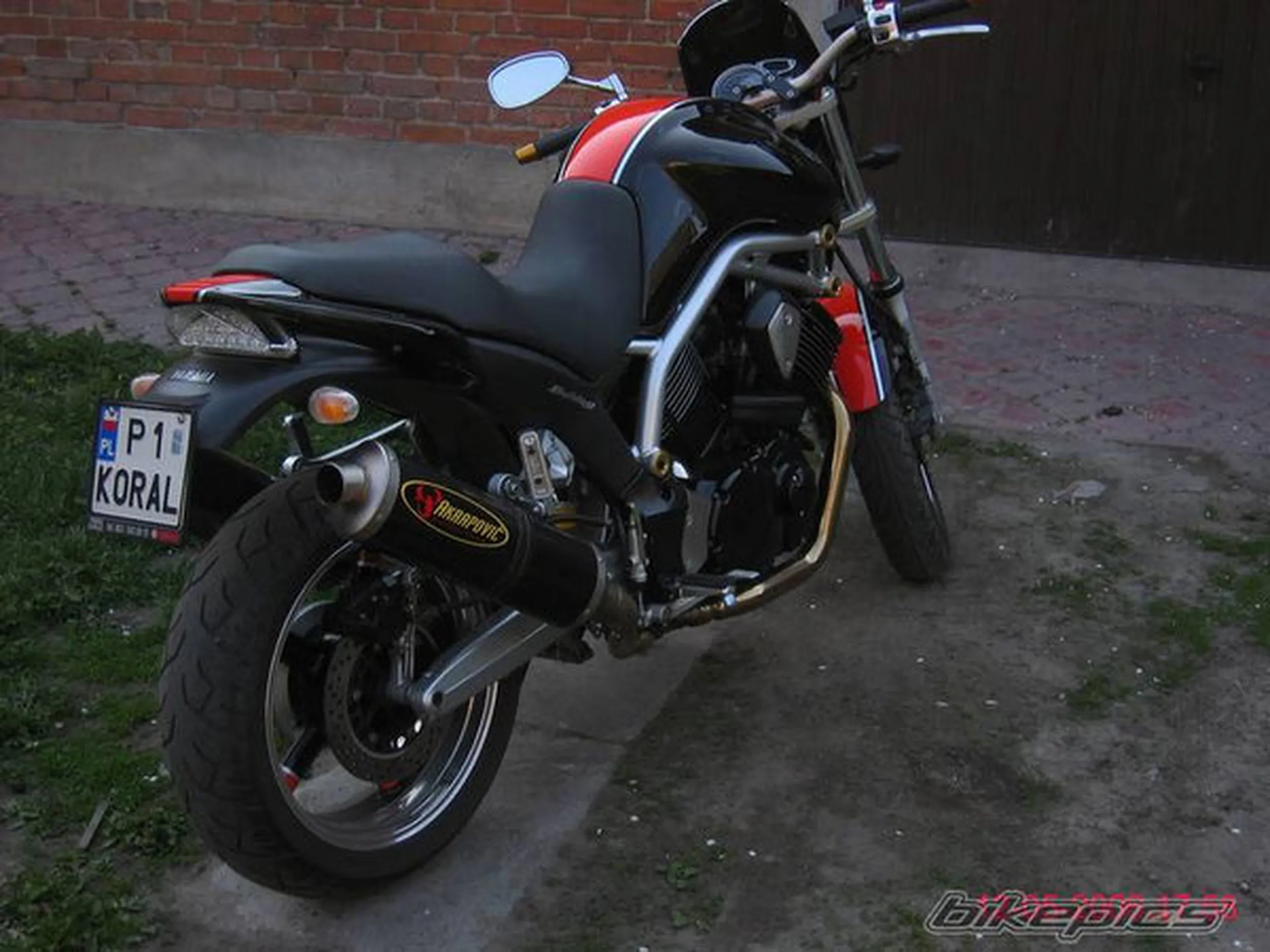 Fajny numer, blacha P1 KORAL