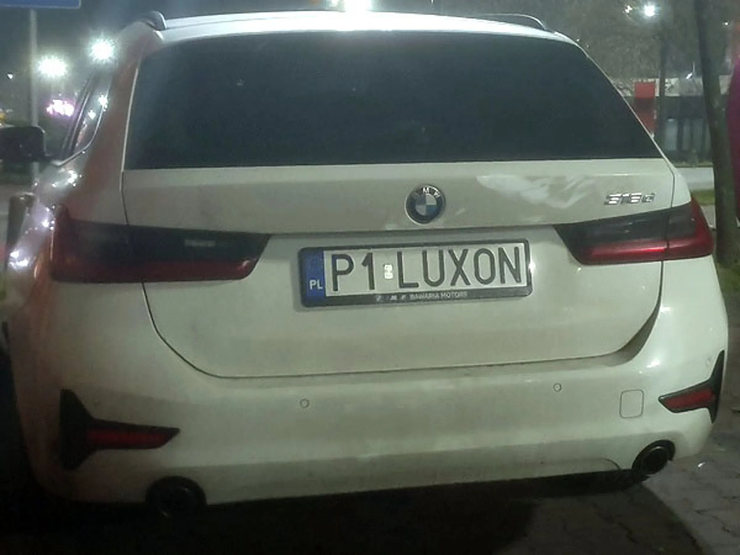 Fajny numer, blacha P1 LUXON