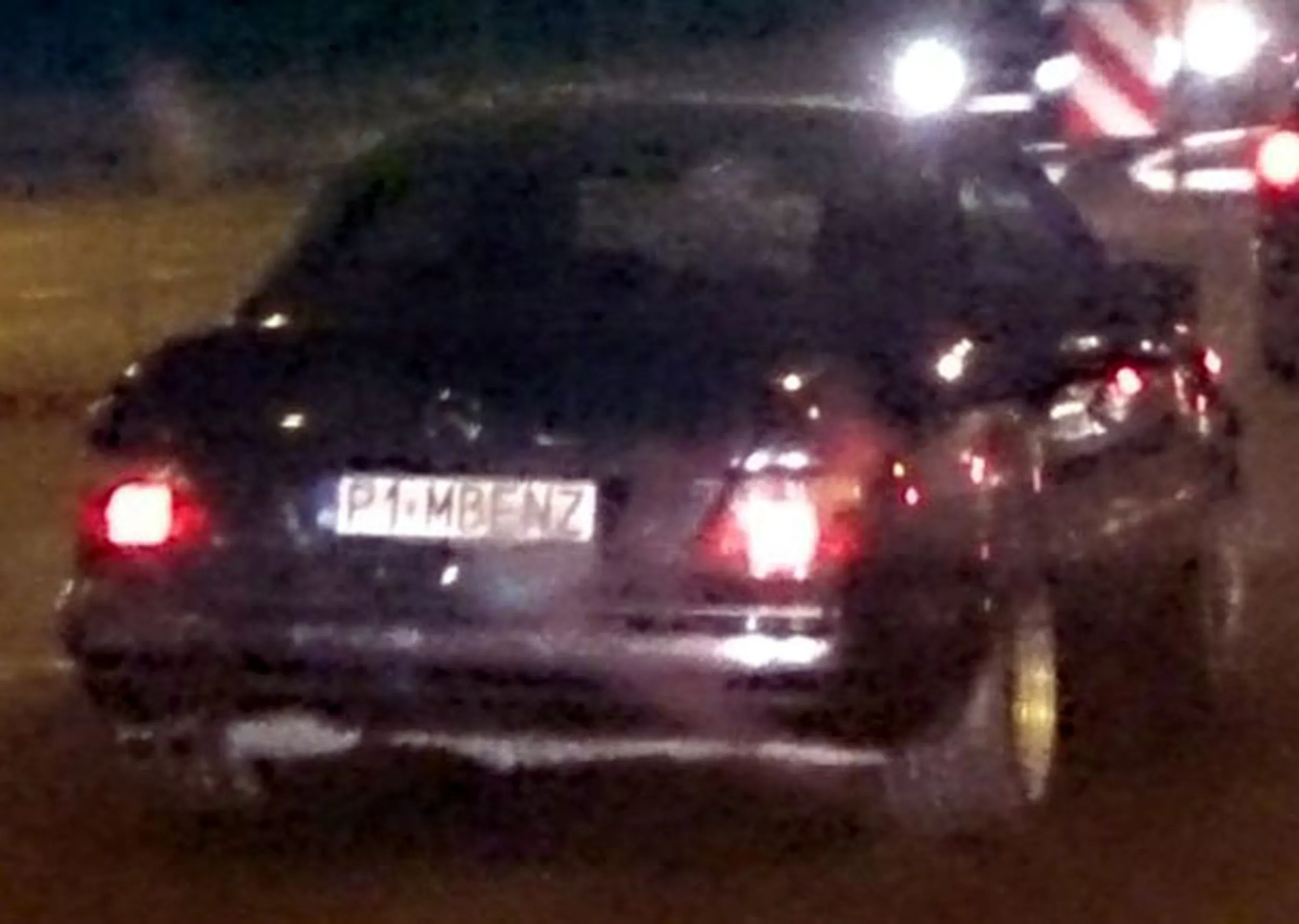 Fajny numer, blacha P1 MBENZ