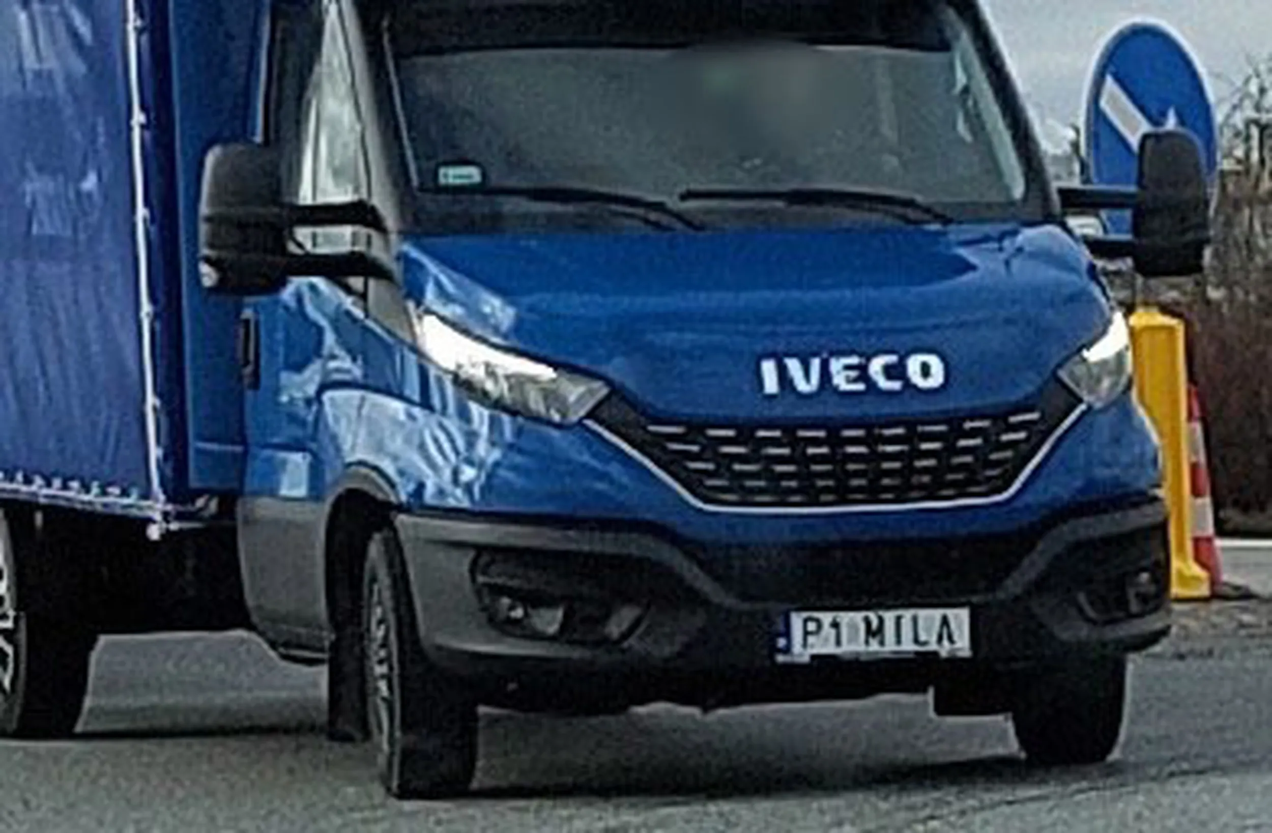 Fajny numer, blacha P1 MILA