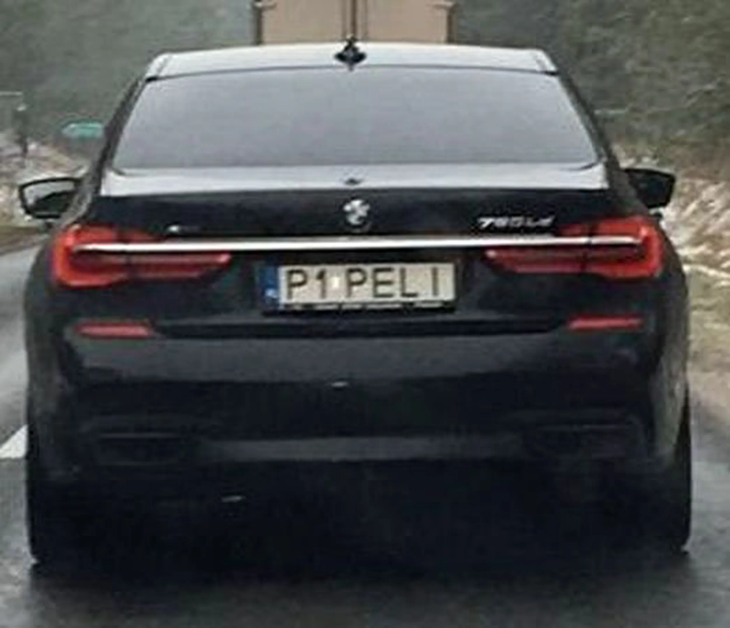 Fajny numer, blacha P1 PELI