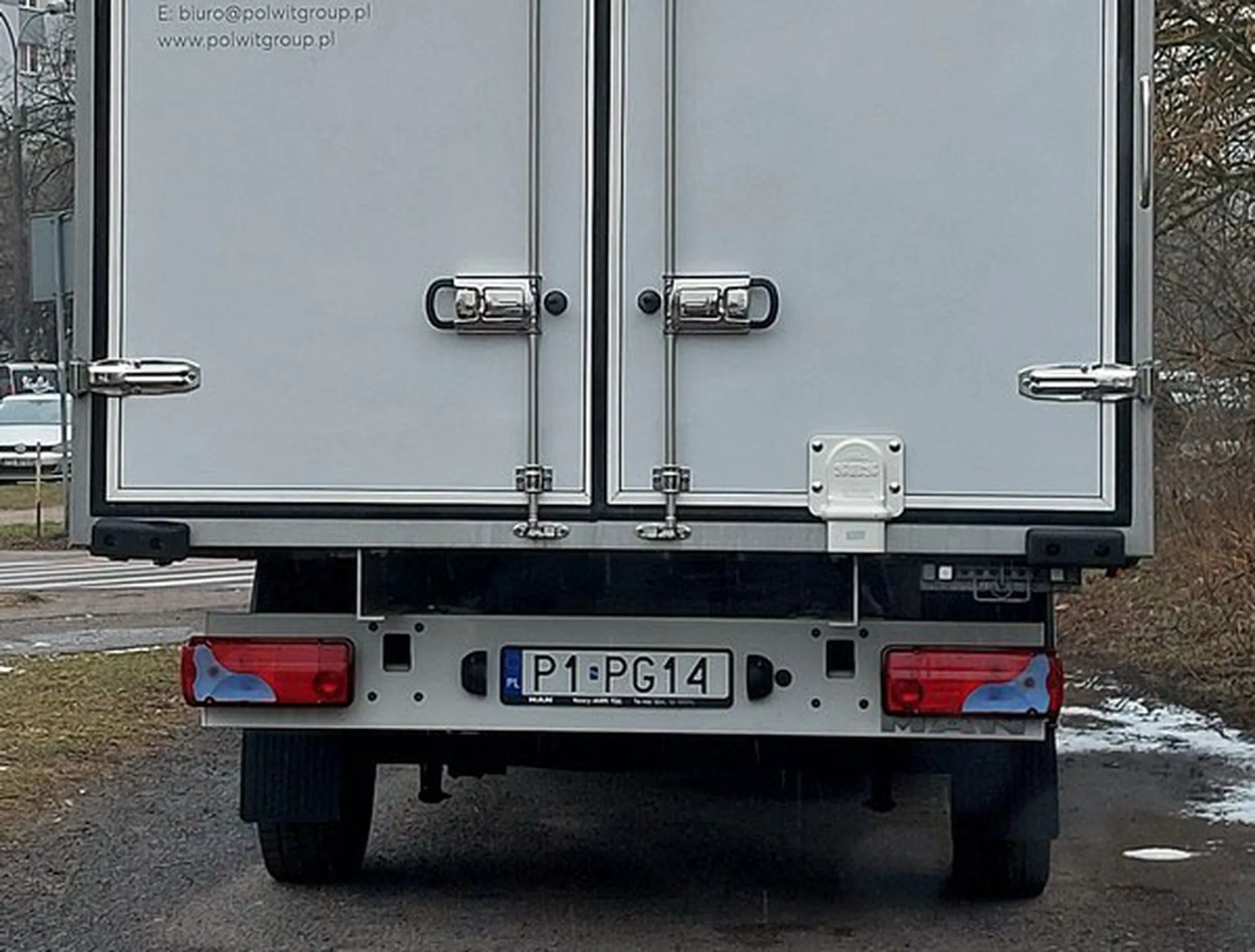 Fajny numer, blacha P1 PG14