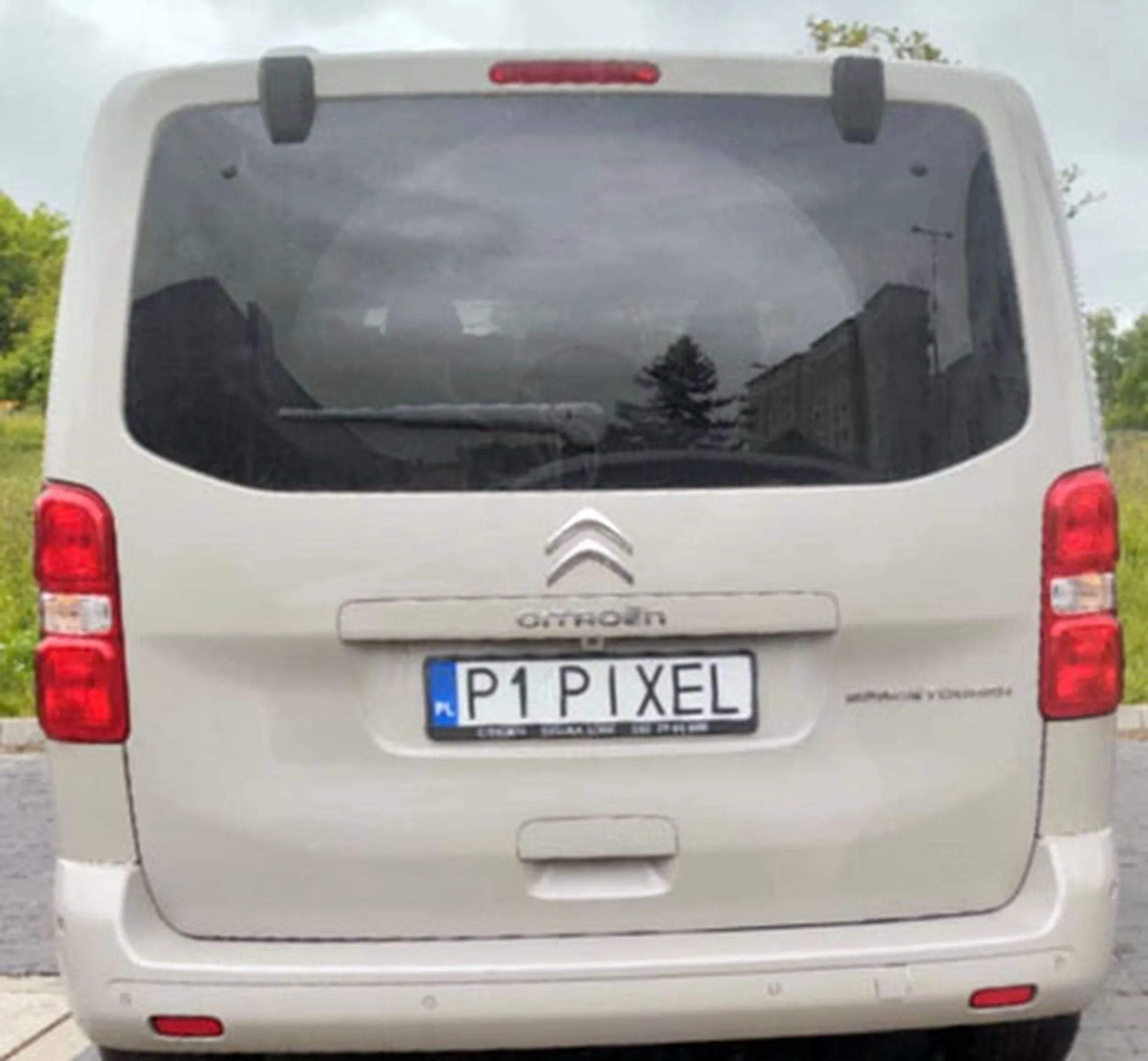 Fajny numer, blacha P1 PIXEL