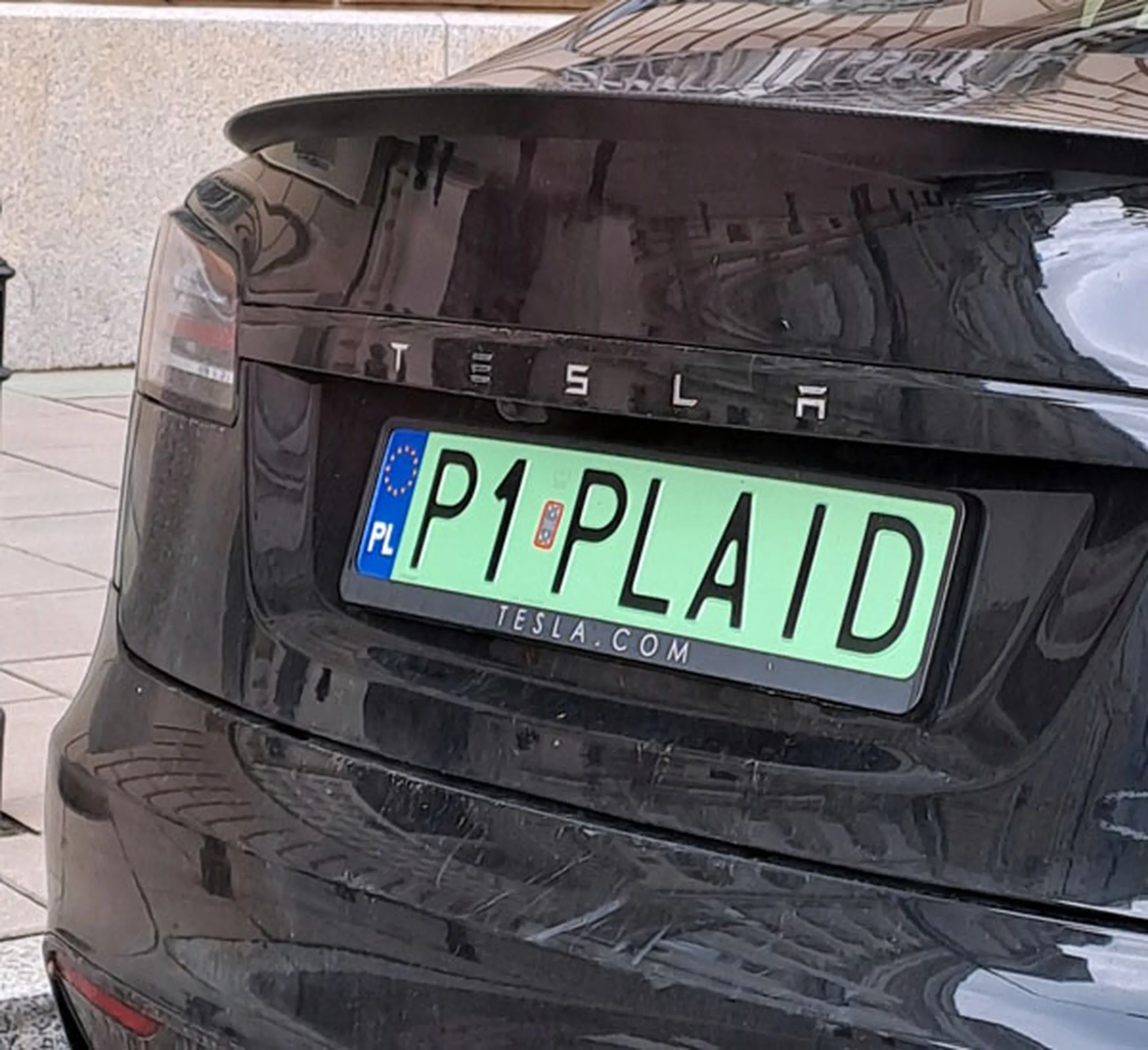 Fajny numer, blacha P1 PLAID