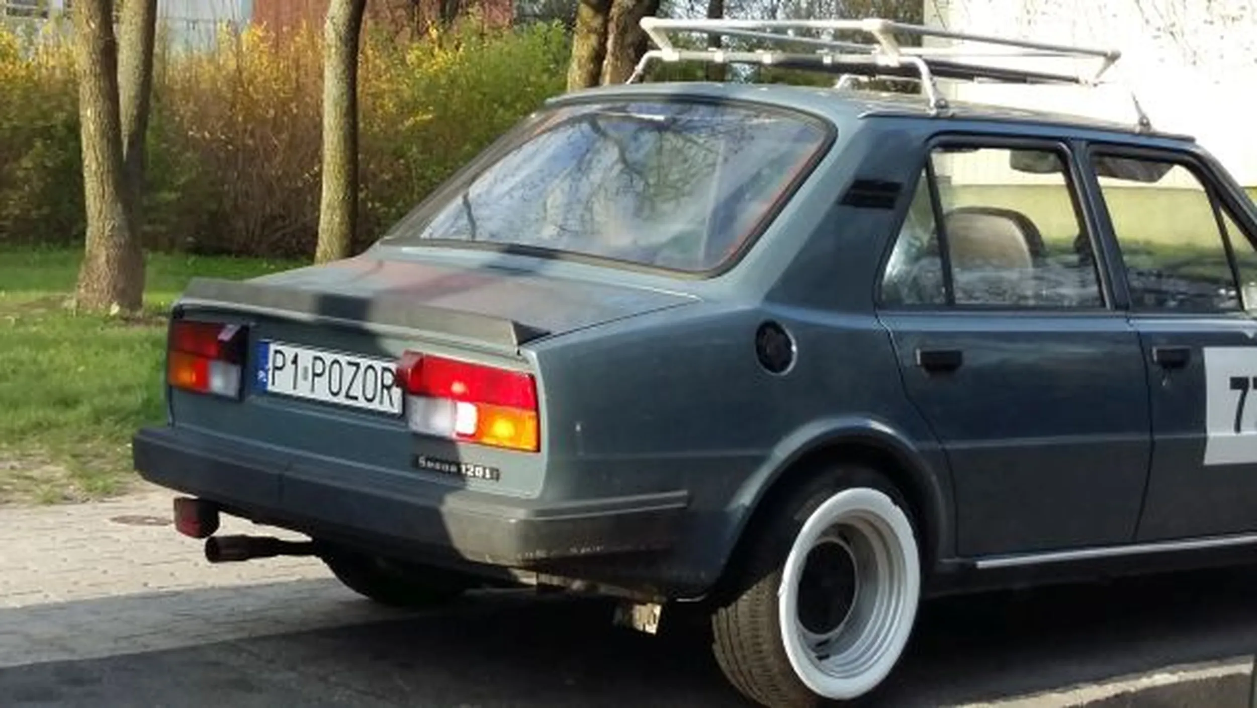 Fajny numer, blacha P1 POZOR