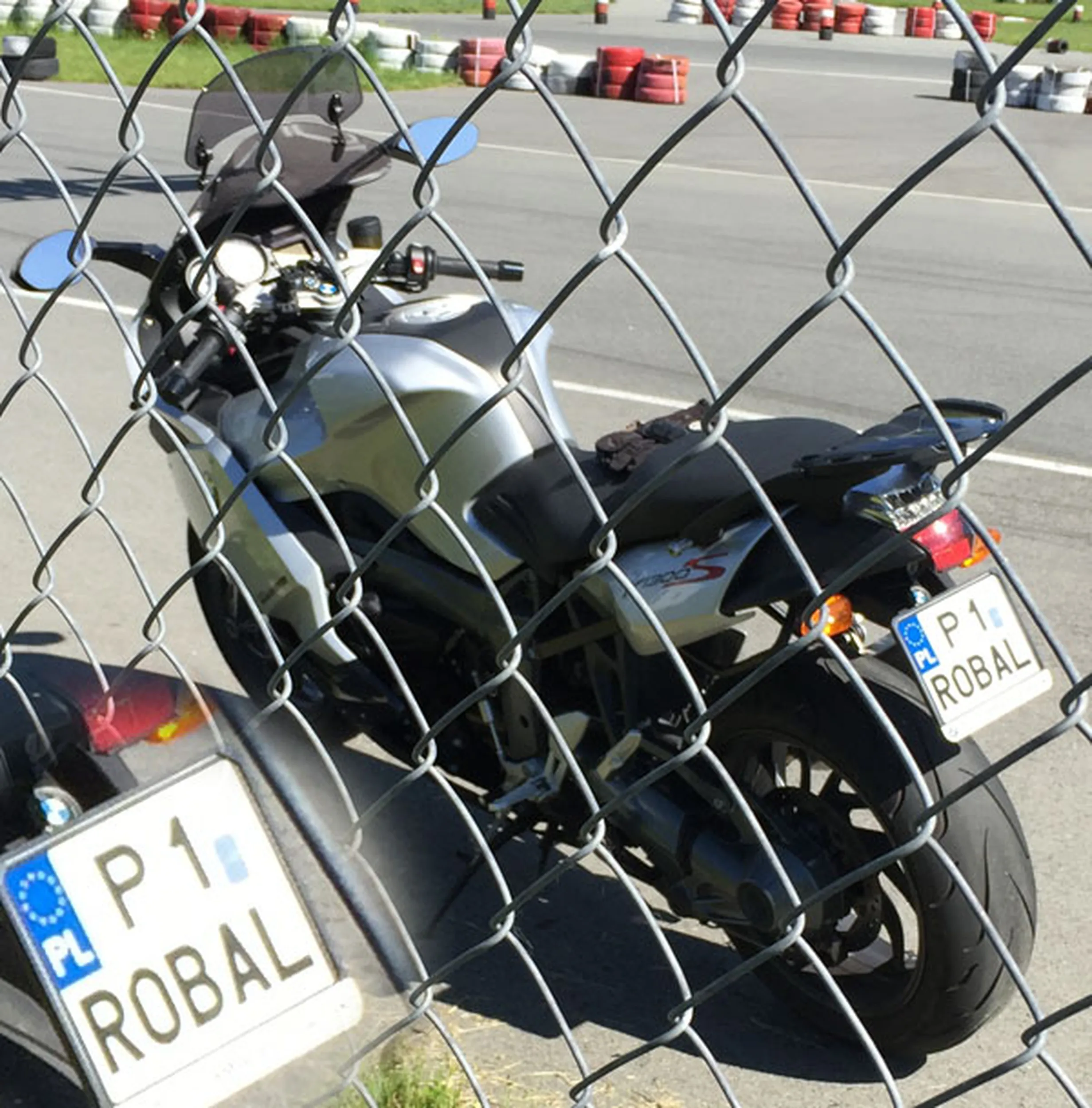 Fajny numer, blacha P1 ROBAL