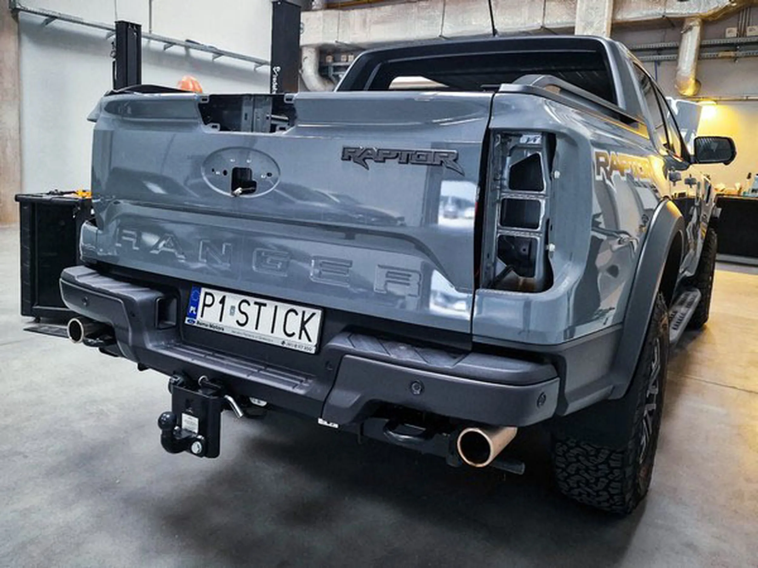 Fajny numer, blacha P1 STICK