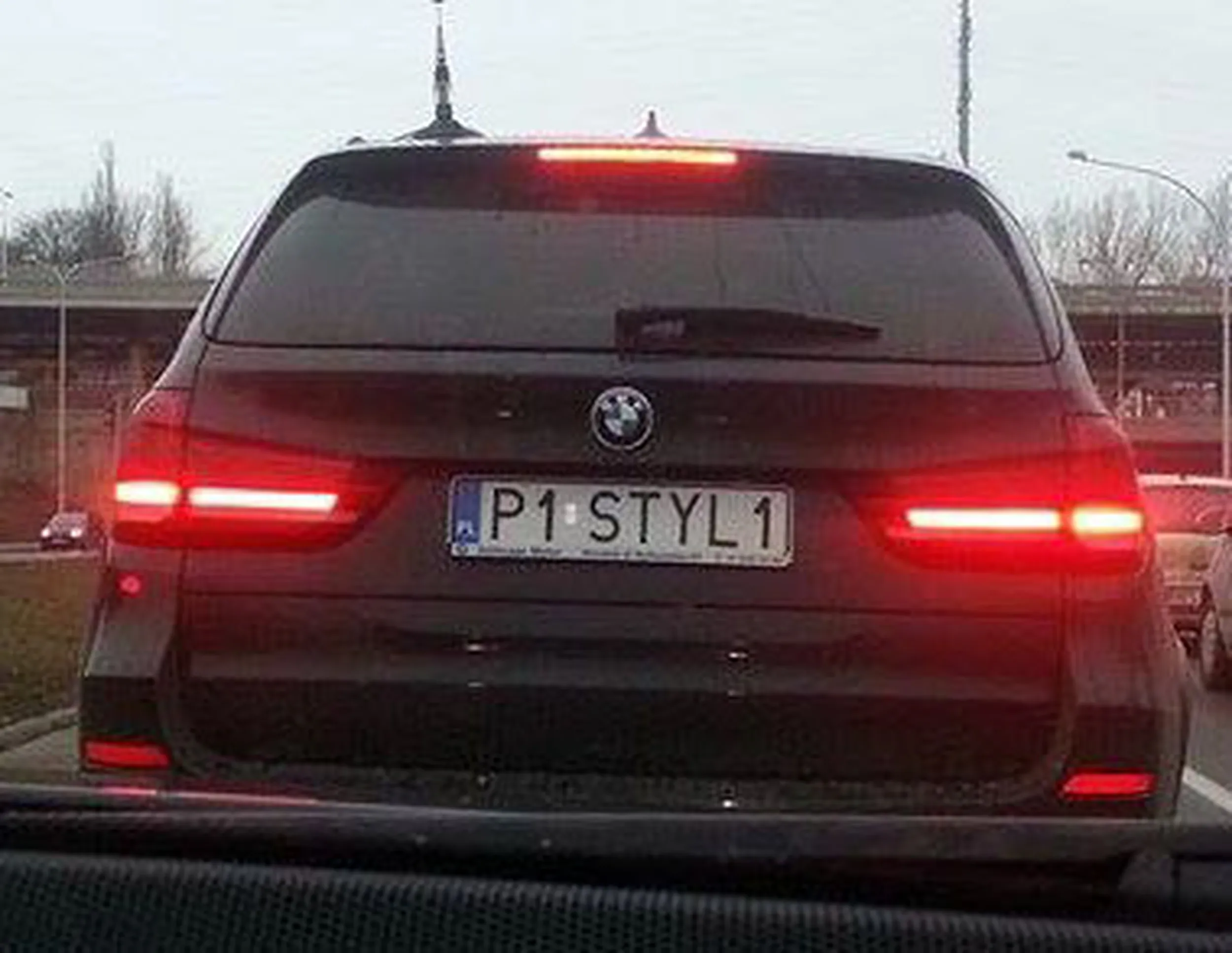 Fajny numer, blacha P1 STYL1