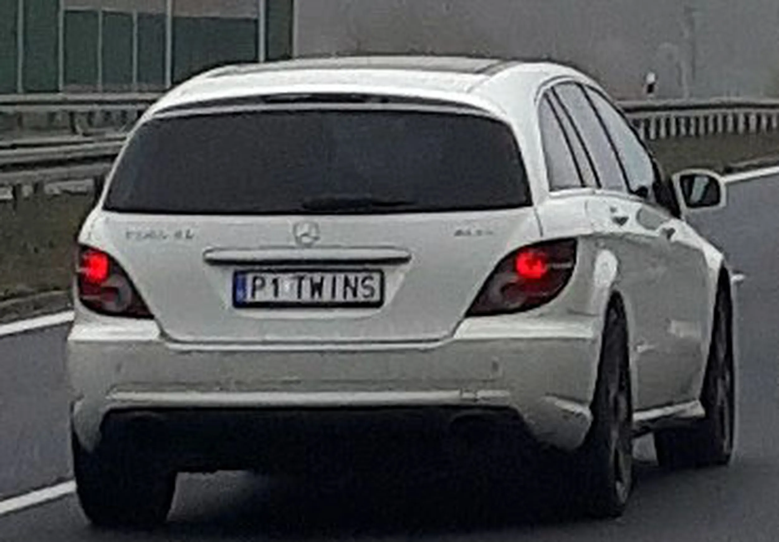 Fajny numer, blacha P1 TWINS