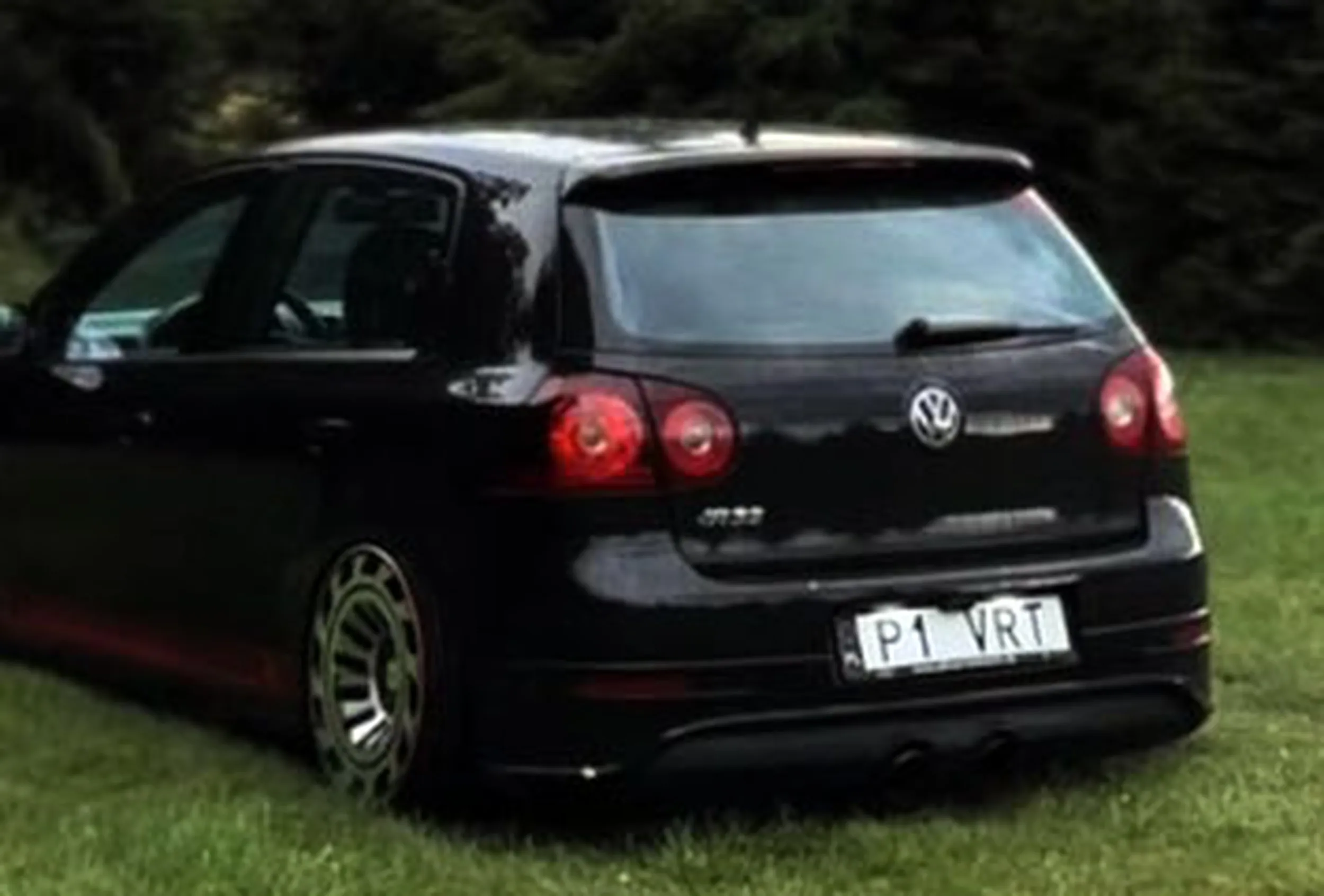 Fajny numer, blacha P1 VRT