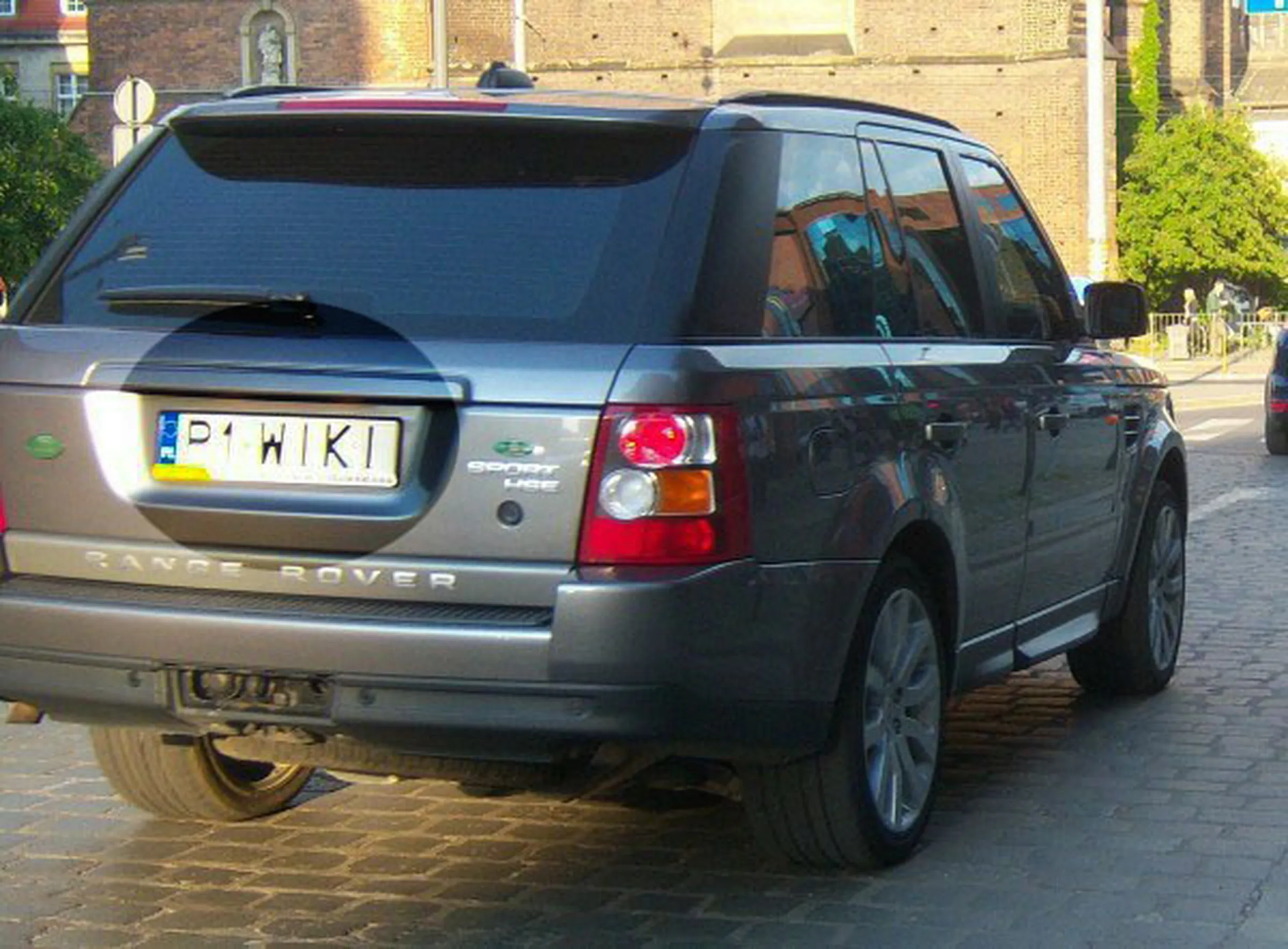 Fajny numer, blacha P1 WIKI