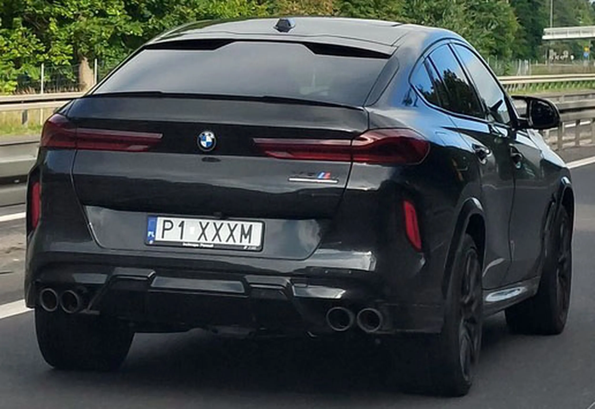 Fajny numer, blacha P1 XXXM