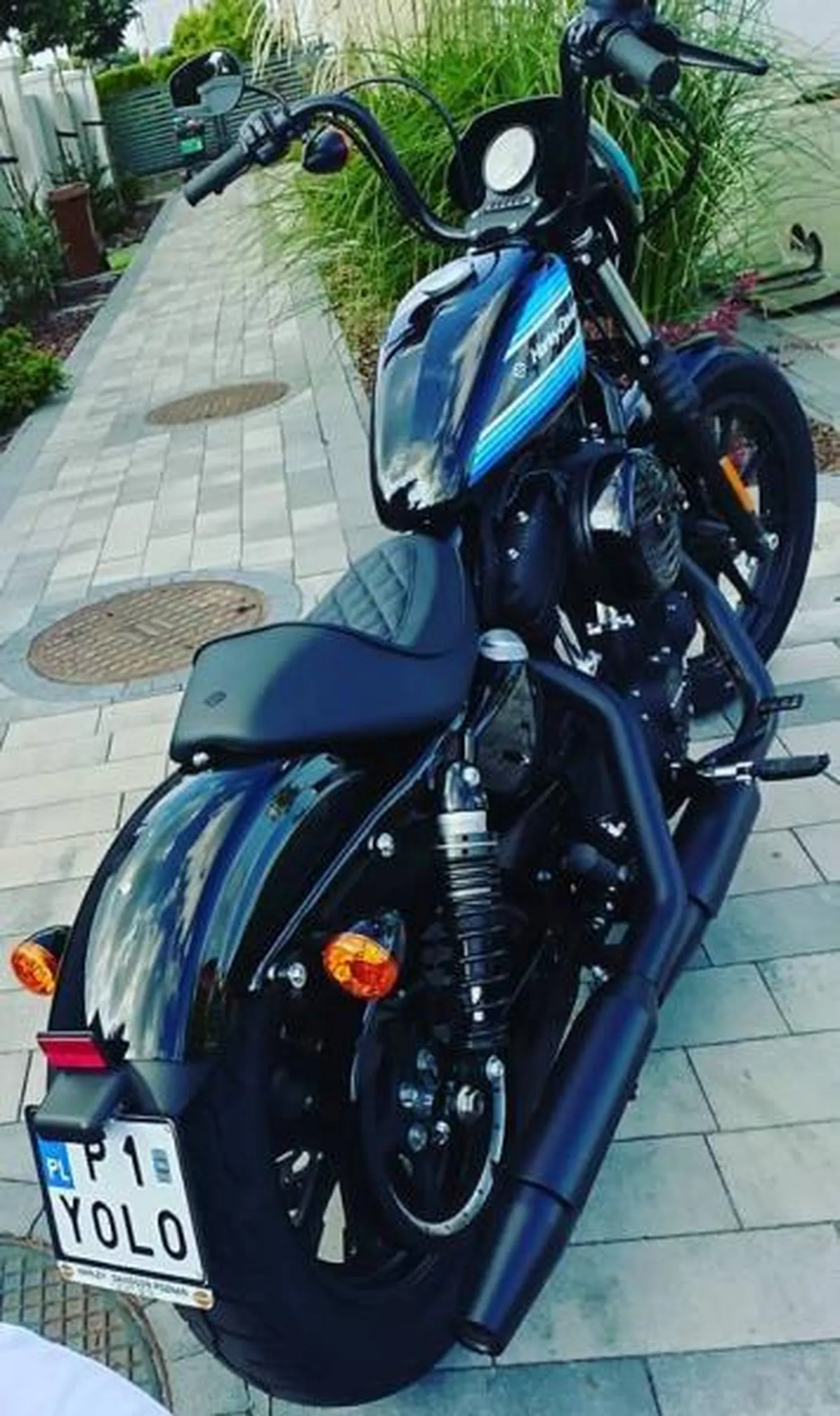 Fajny numer, blacha P1 YOLO