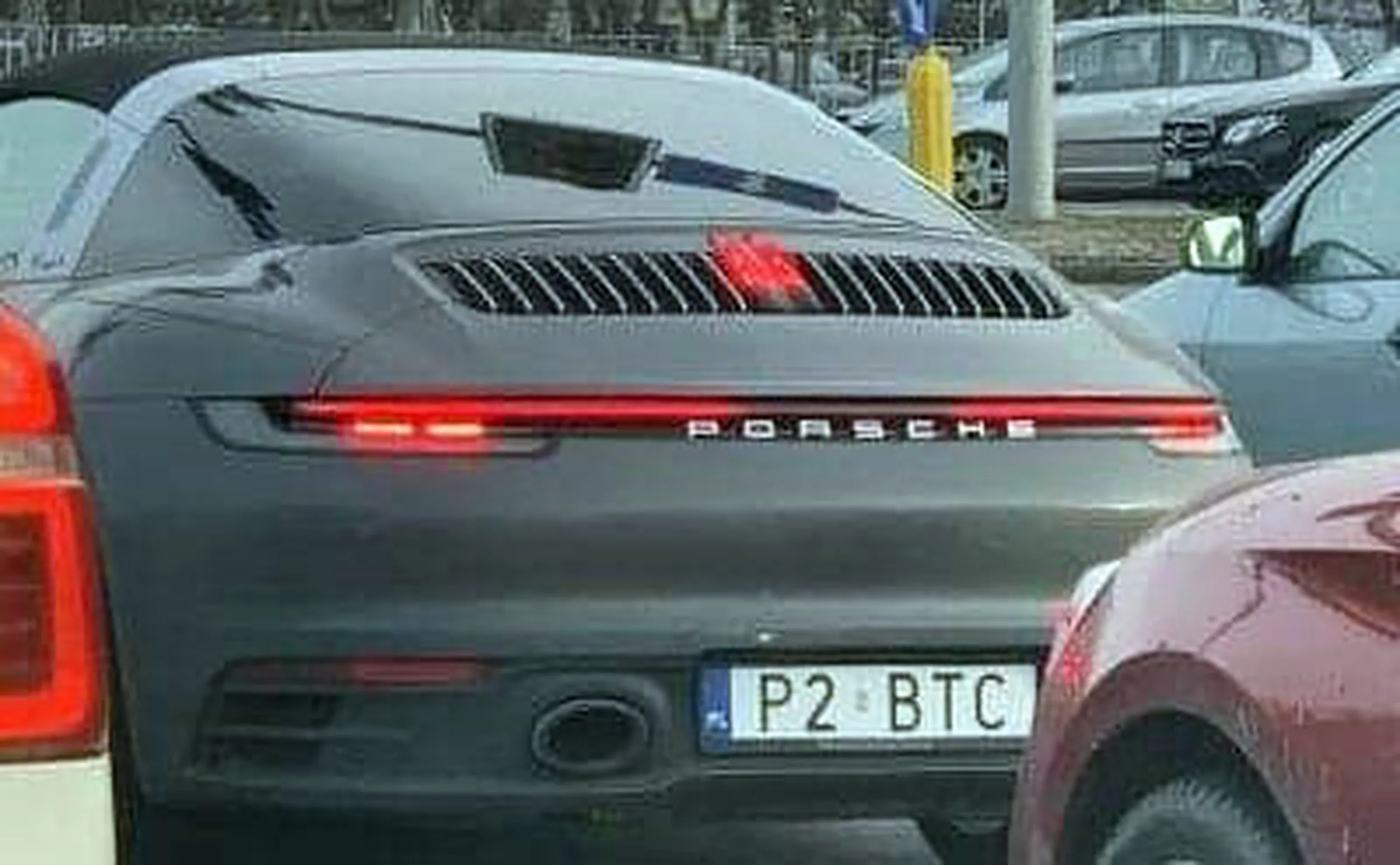 Fajny numer, blacha P2 BTC