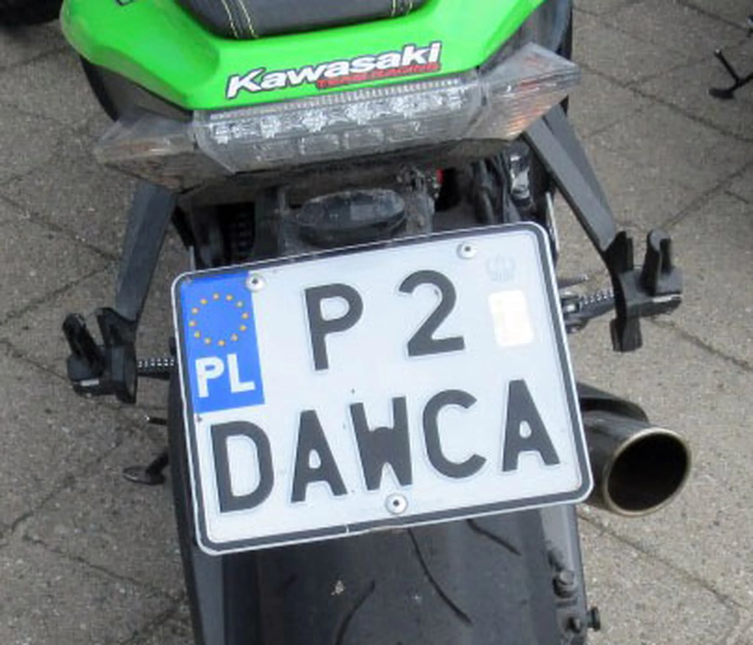 Fajny numer, blacha P2 DAWCA