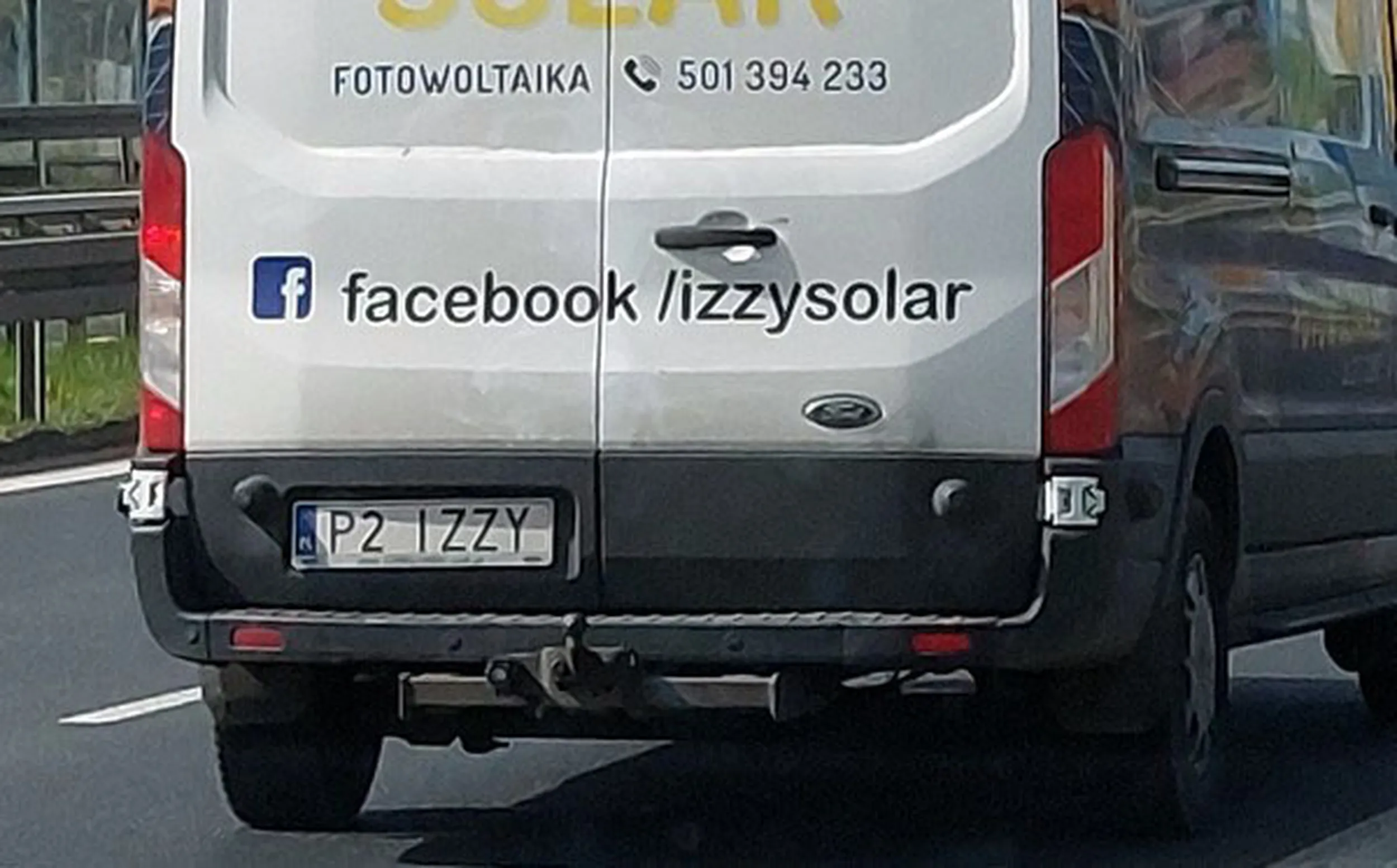 Fajny numer, blacha P2 IZZY