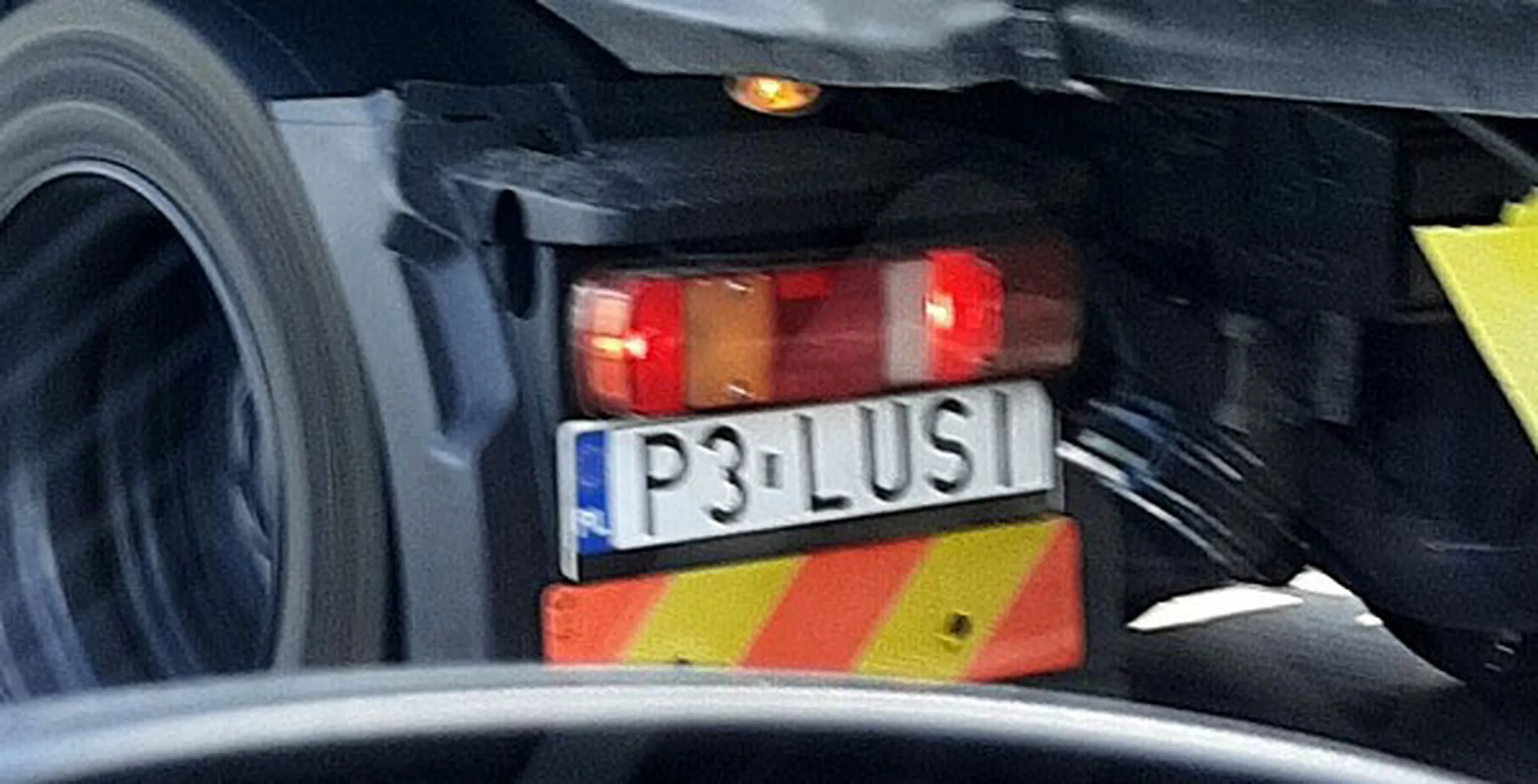 Fajny numer, blacha P3 LUSI