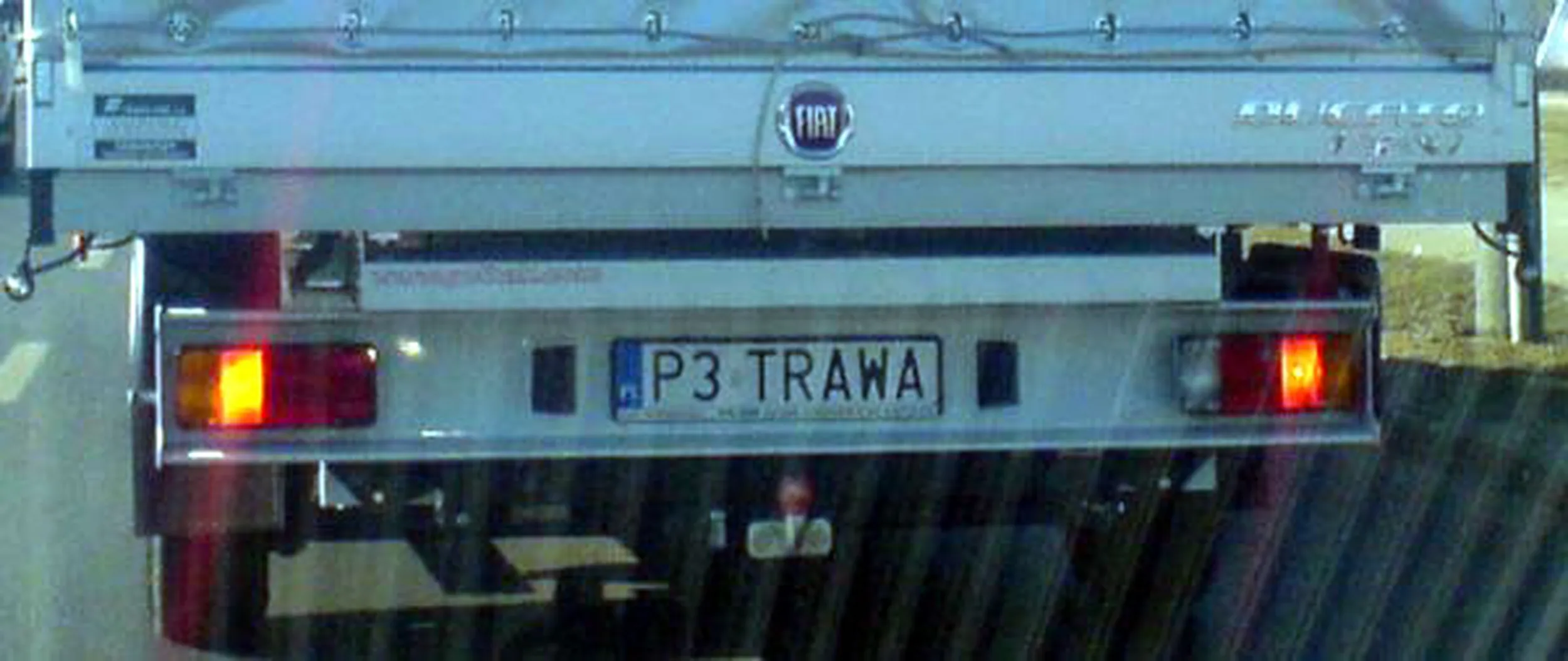 Fajny numer, blacha P3 TRAWA
